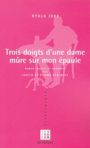 Trois doigts d'une dame mûre sur mon épaule book