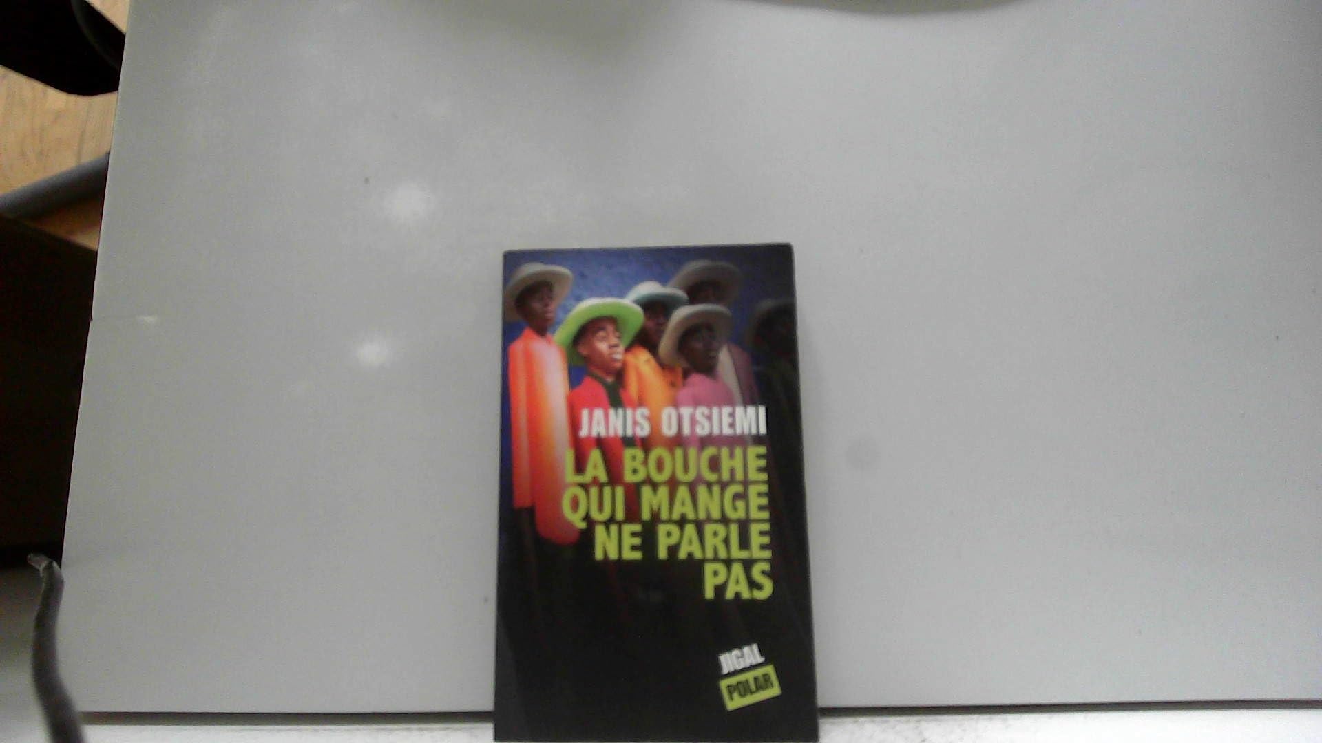 La bouche qui mange ne parle pas Contemporary literature