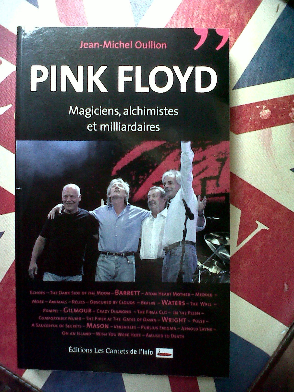 Pink Floyd: Magiciens, alchimistes et milliardaires book