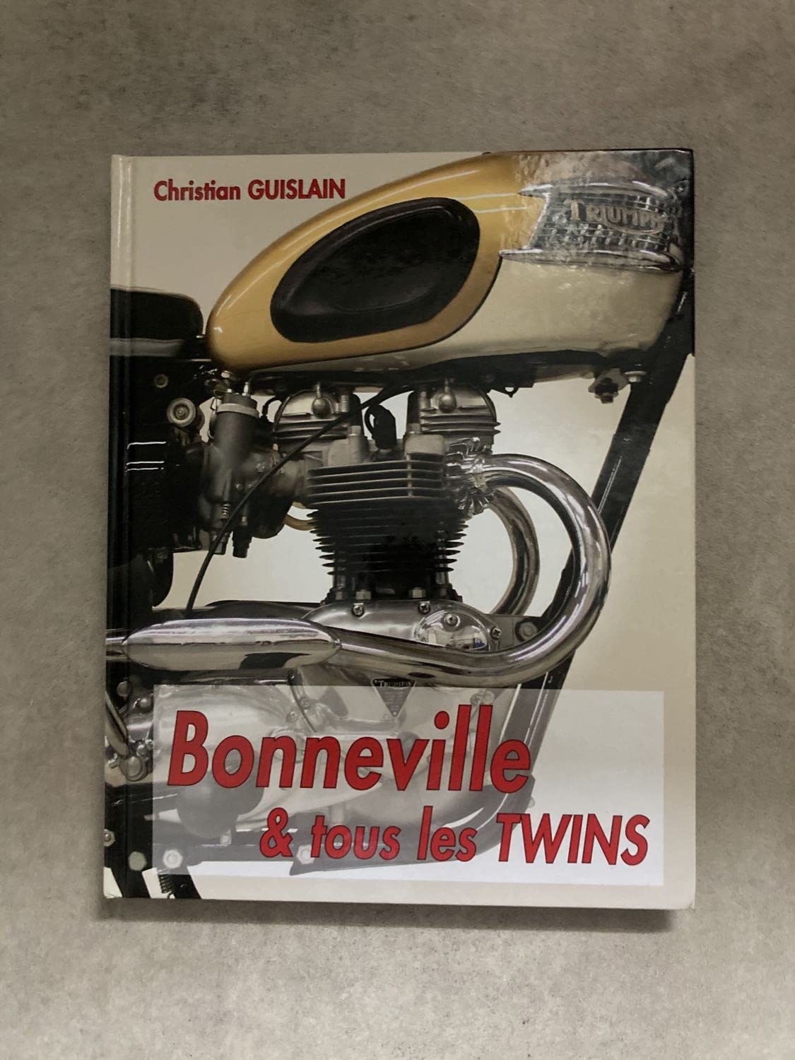 TRIUMPH BONNEVILLE ET TOUS LES TWINS dvd
