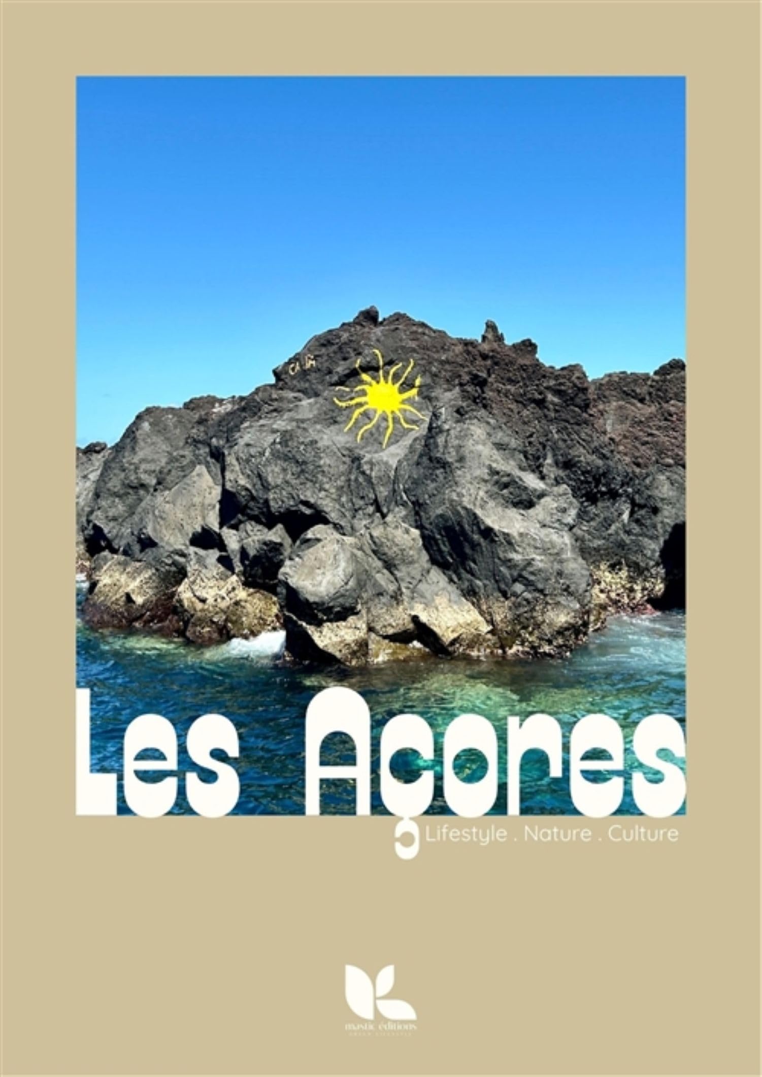 Les Açores: Green & Trendy Travel Book book