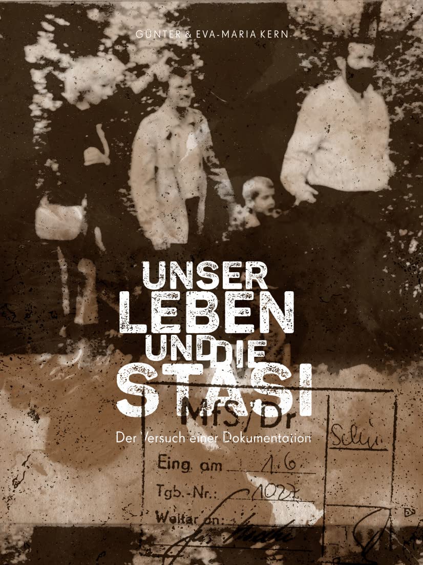 Unser Leben mit der Stasi - der Versuch einer Dokumentation: Die wahre Geschichte hinter dem Erfolgsroman "Raumfahrer" dtv vom Spiegel Bestseller - Autor Lukas Rietzschel Contemporary literature Books