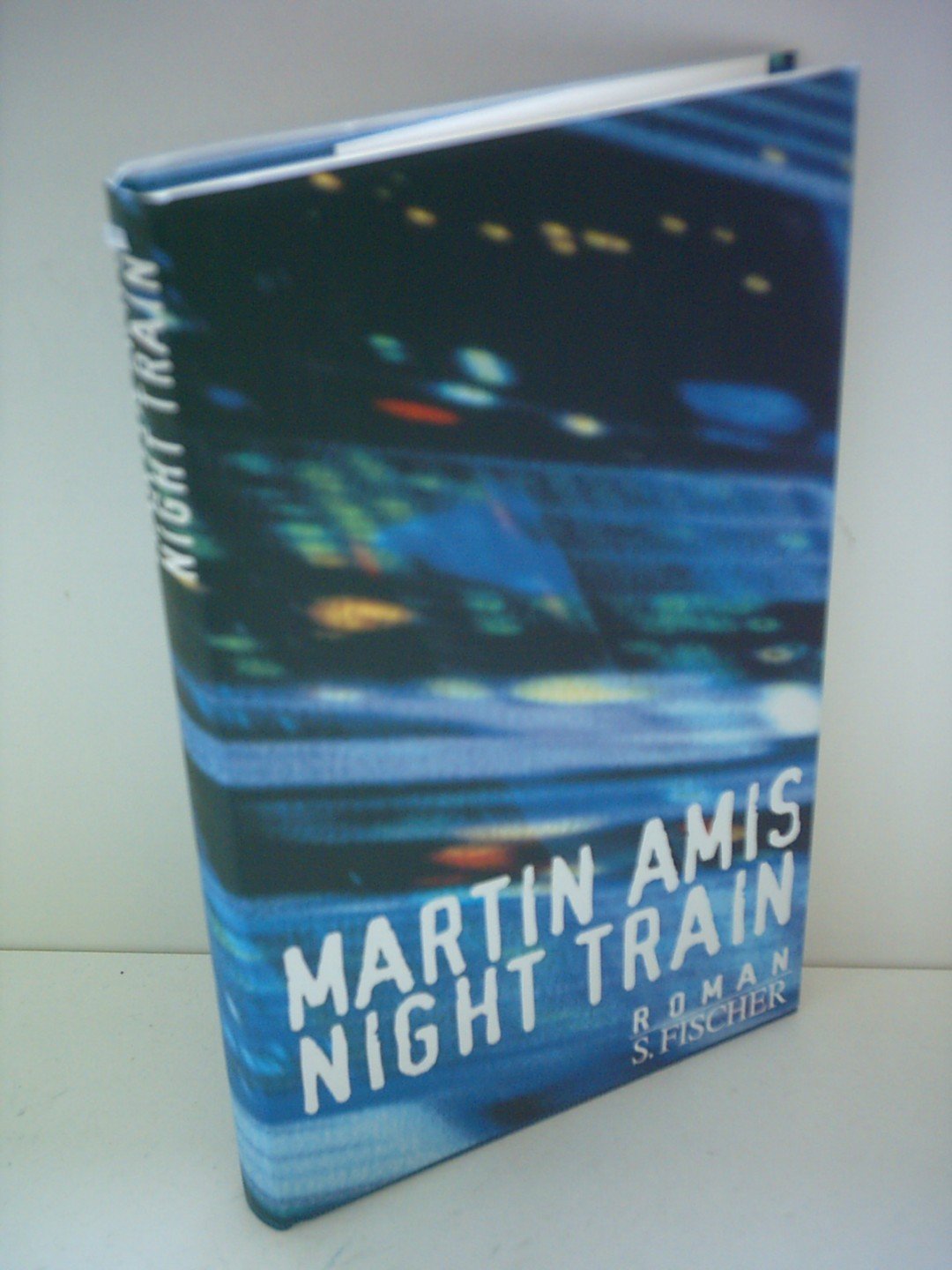 Night Train: Roman Contemporary literature Books