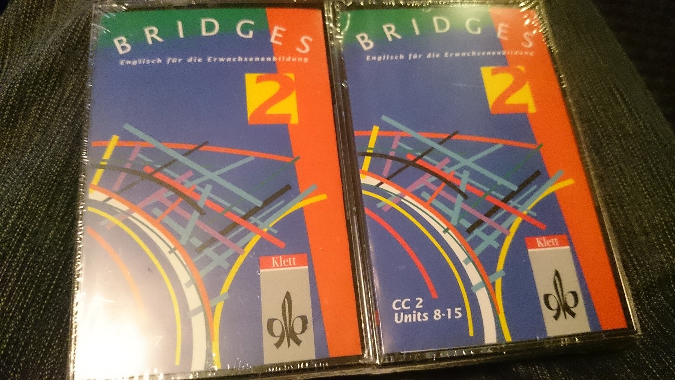 Bridges, 2 Cassetten zum Classroom Book book