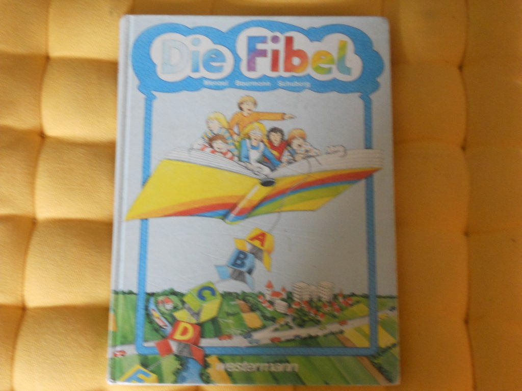 Die Fibel Books