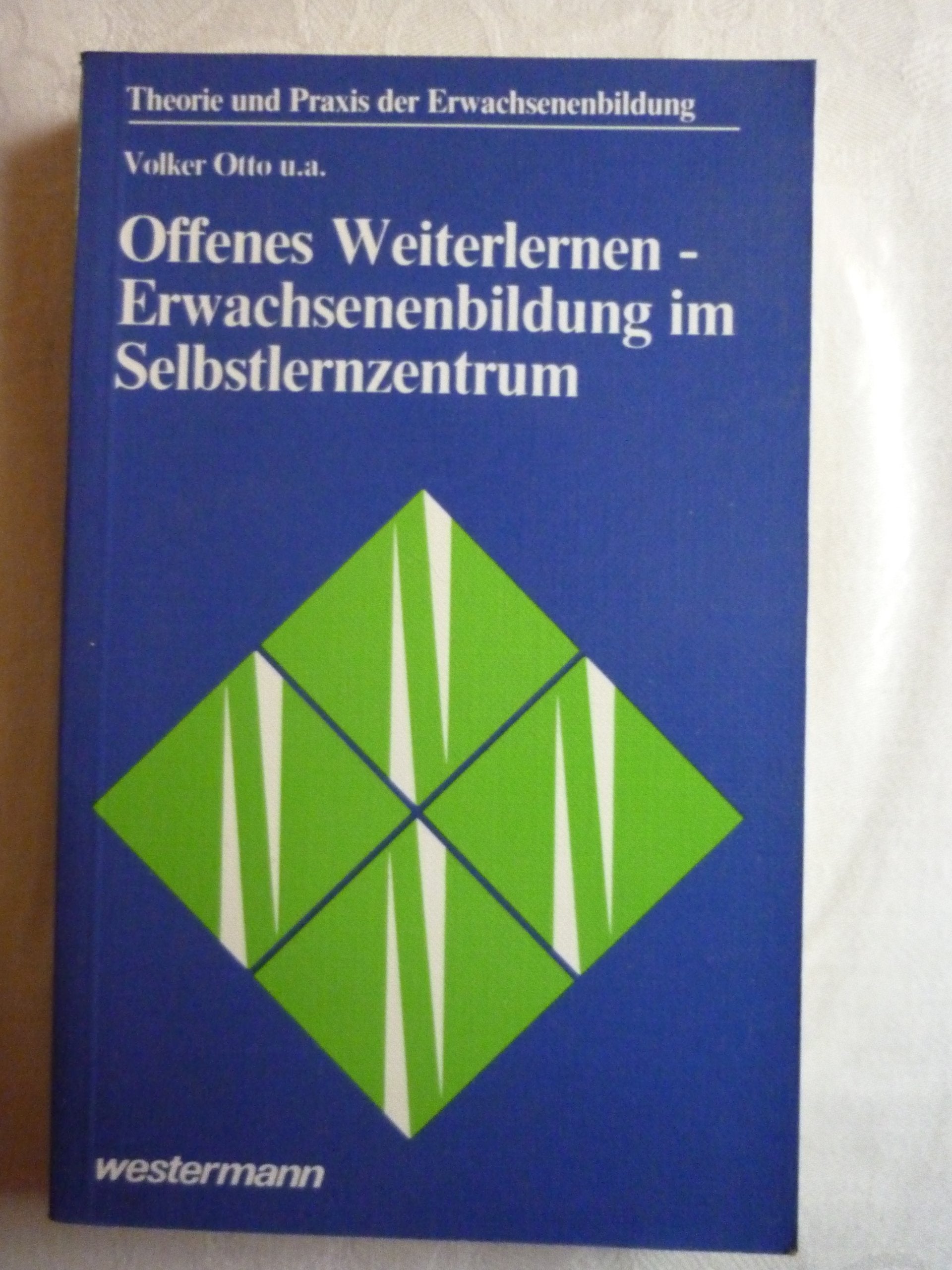 Offenes Weiterlernen - Erwachsenenbildung im Selbstlernzentrum Books