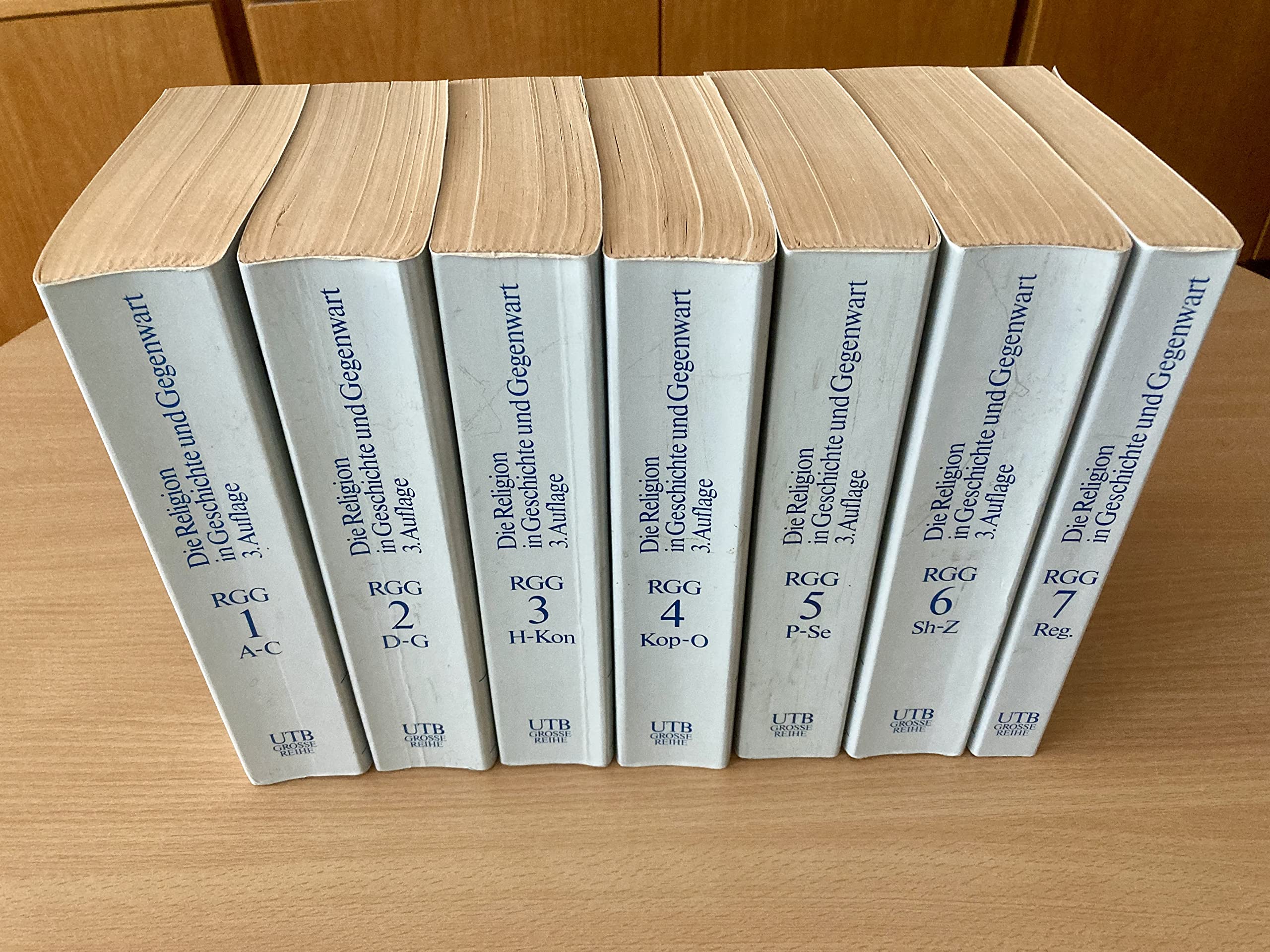 Die Religion in Geschichte und Gegenwart - Handwörterbuch für Theologie und Religionswissenschaft (7 Bände) Books