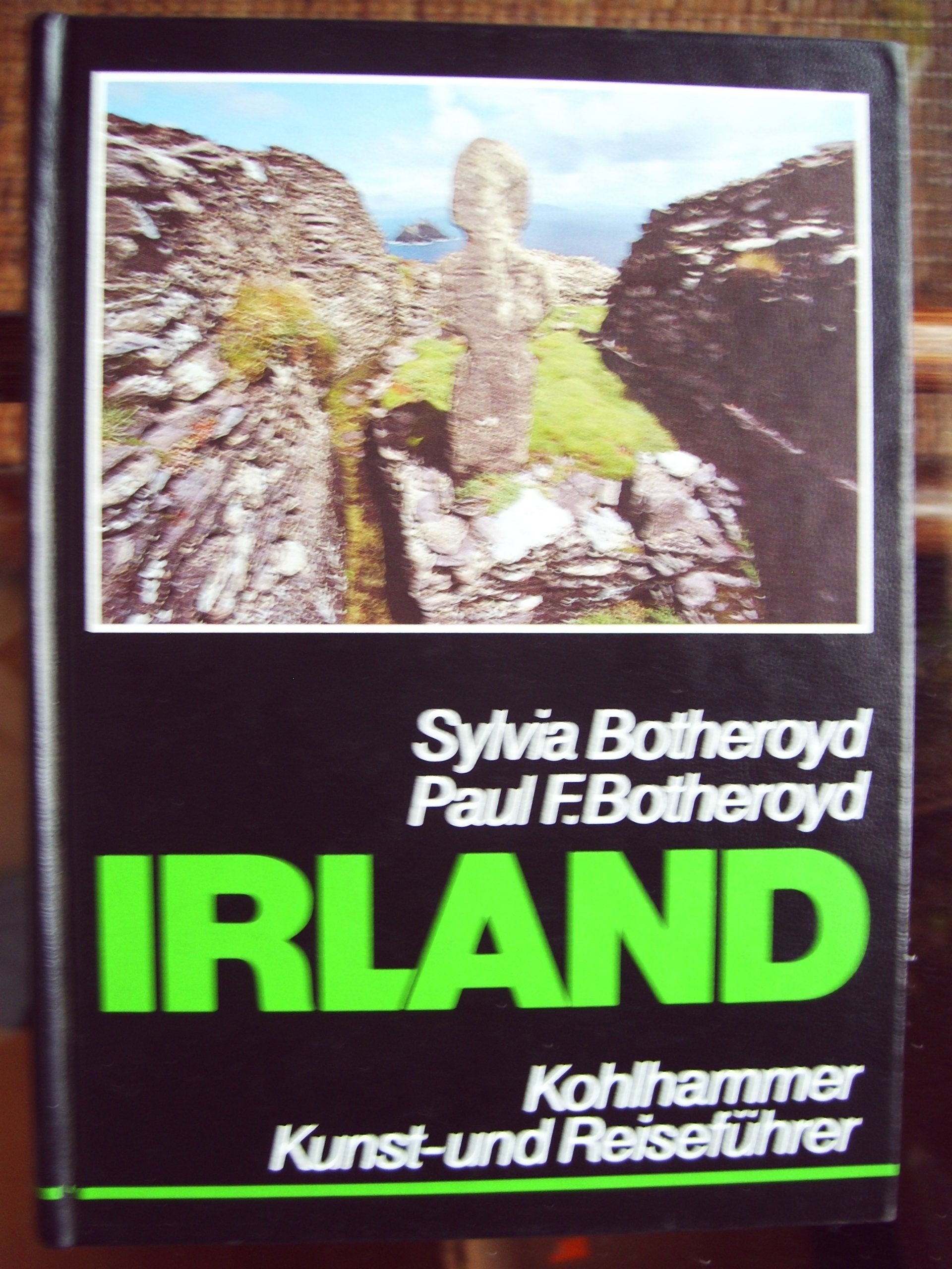 Irland: Kunst- und Reiseführer mit Landeskunde (Kohlhammer Kunst- und Reiseführer) Film, Art & Culture