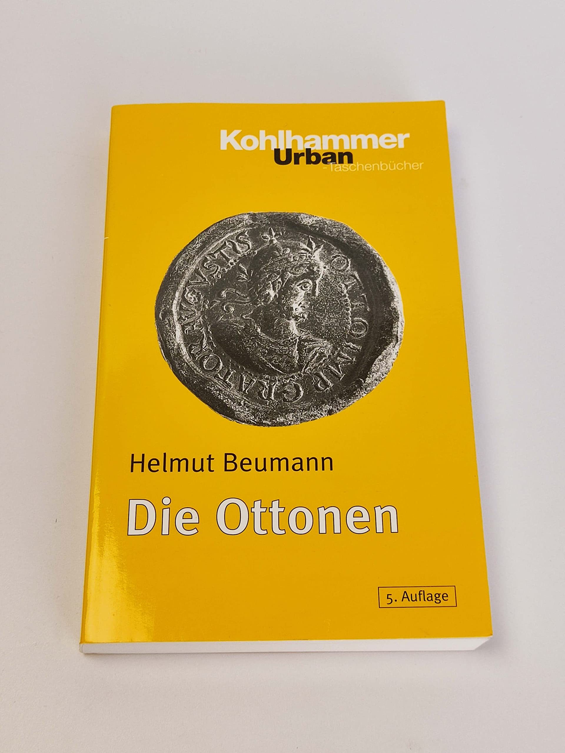 Die Ottonen (Urban-Taschenbücher) Politics & History