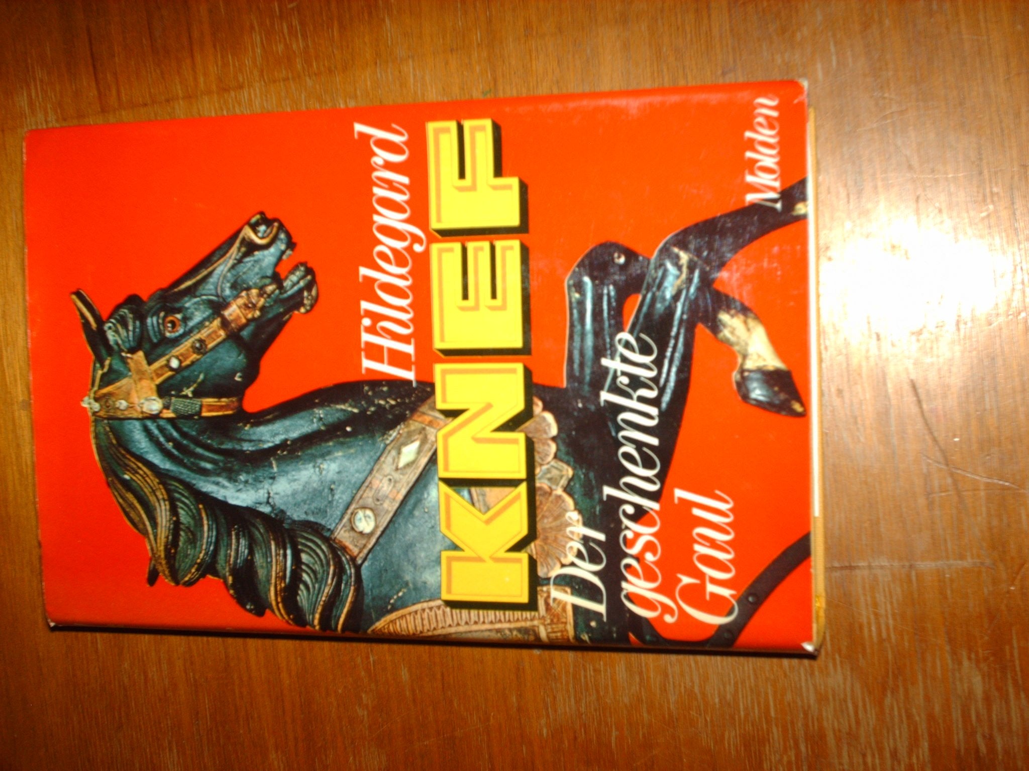 Der geschenkte Gaul. Bericht aus einem Leben. Art & Literature