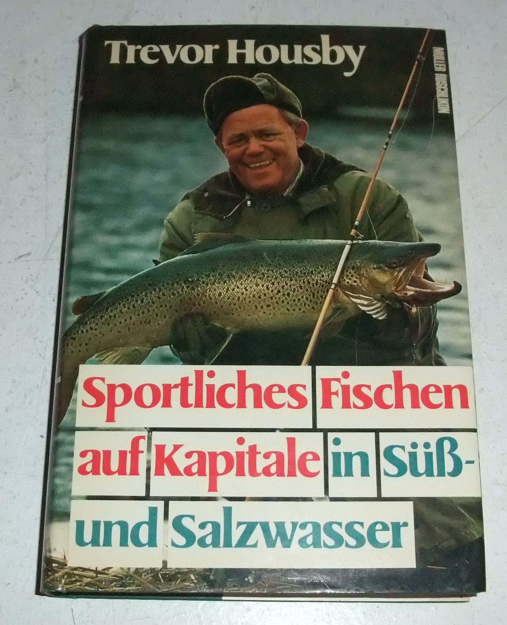 Sportliches Fischen auf Kapitale in Süß- und Salzwasser Natural Sciences