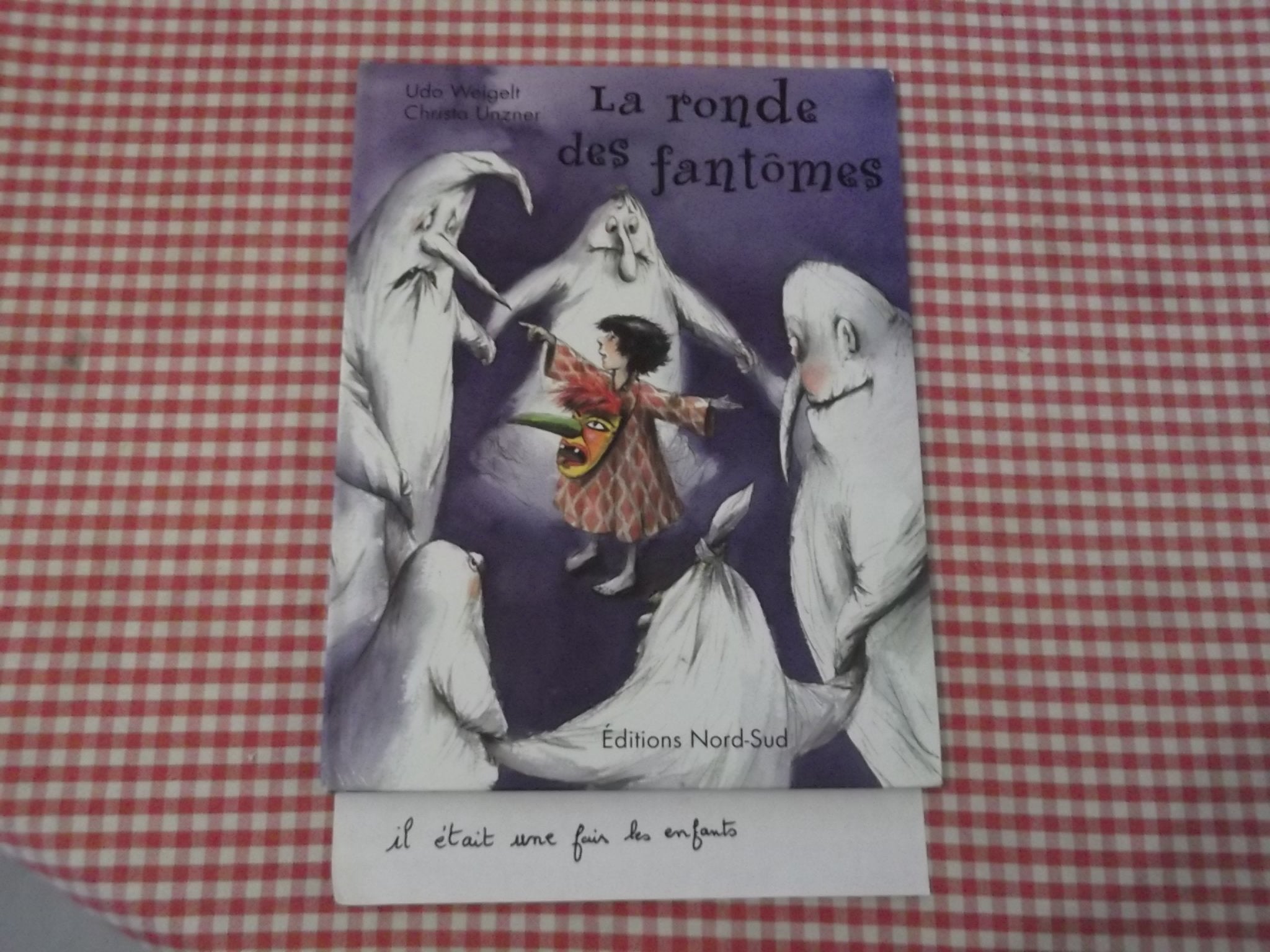 La Ronde Des Fantomes Books