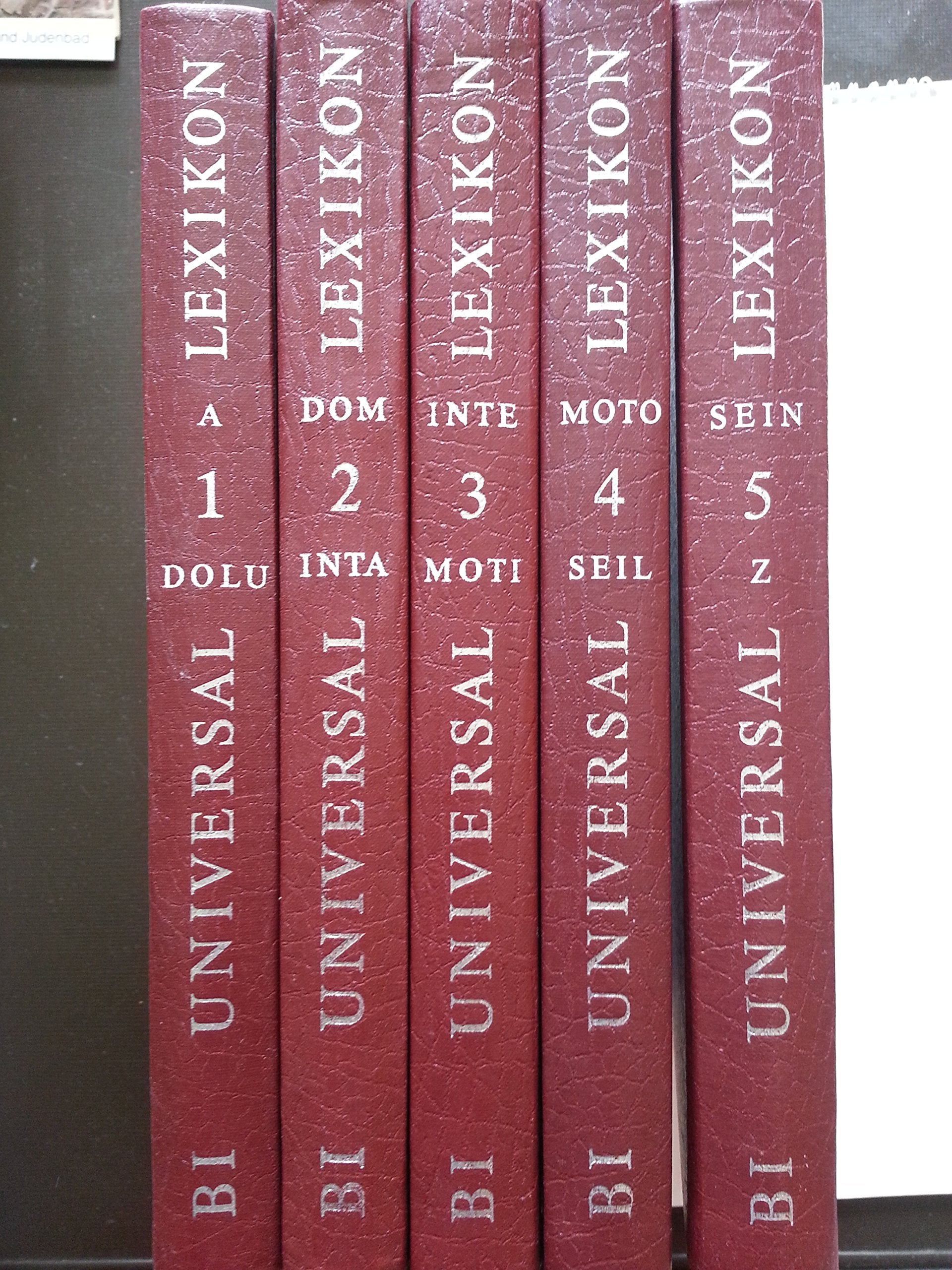 BI-Universallexikon : in fünf Bänden. Books