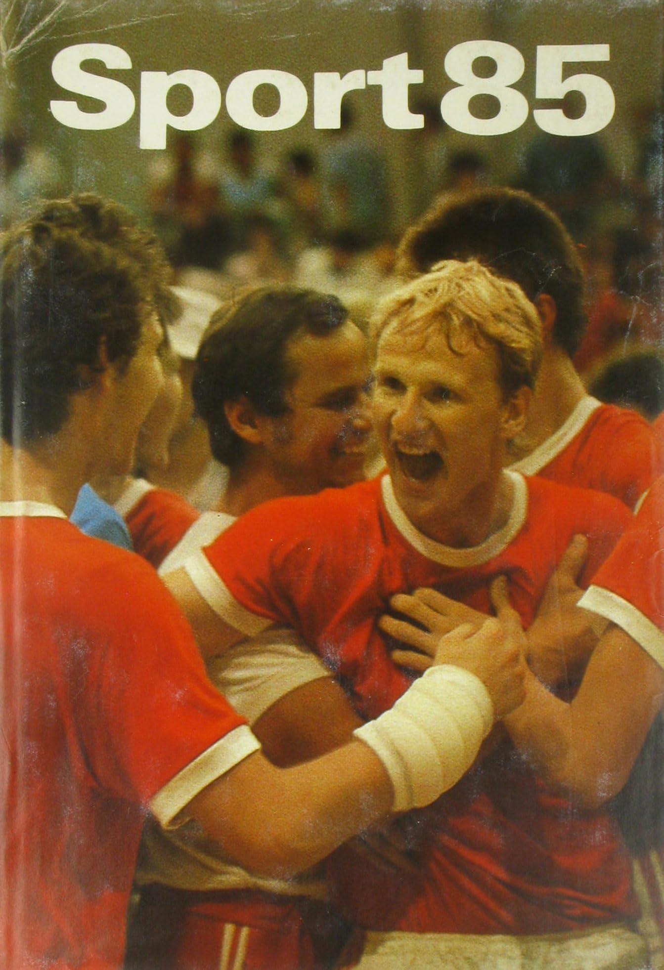 Sport 85 ein Jahrbuch der DDR Sports Books