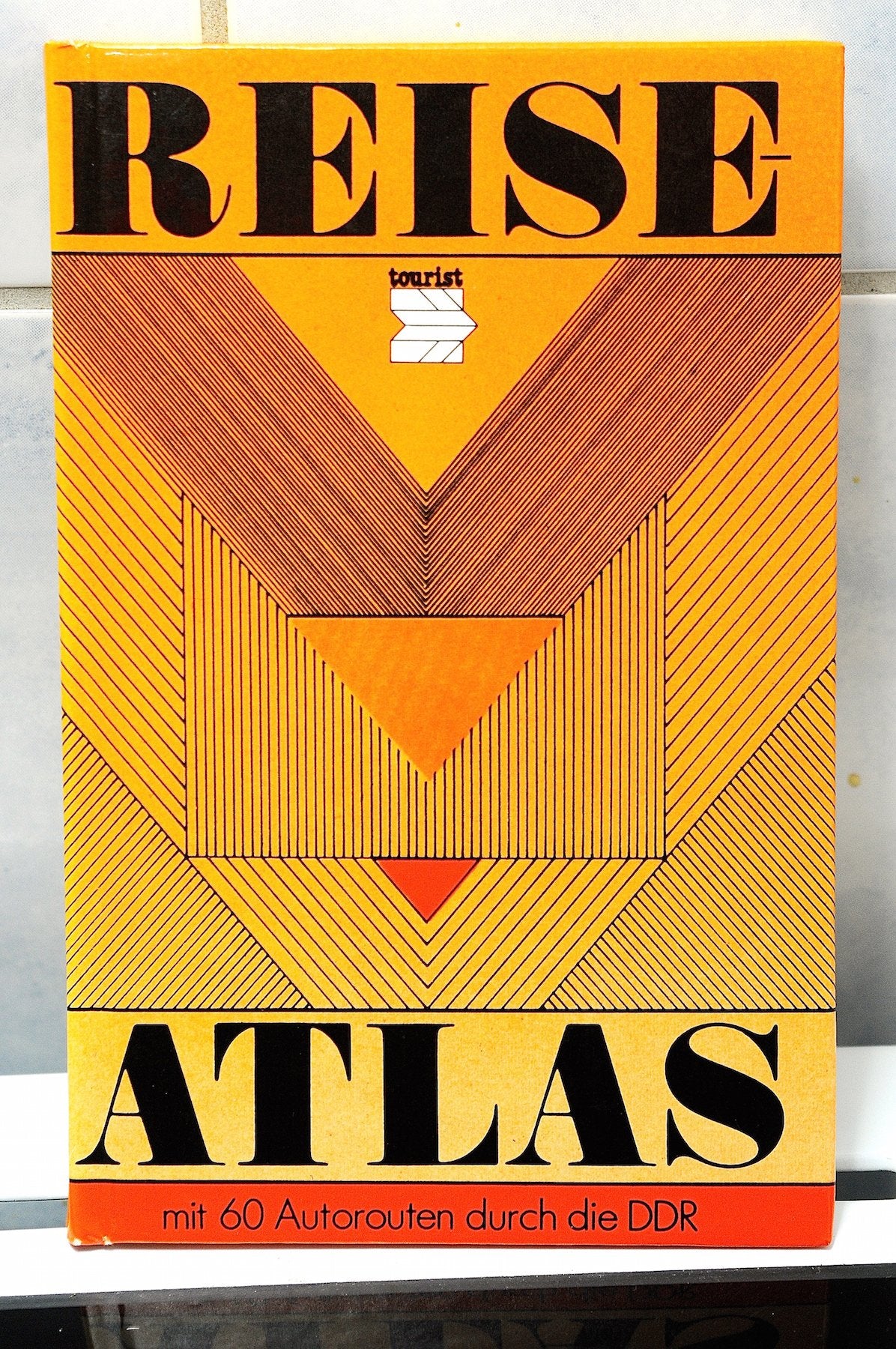Reiseatlas - mit 60 Autorouten durch die DDR Maps & Plans