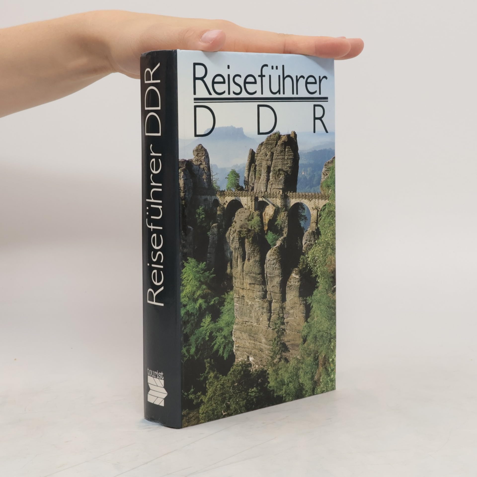 Reiseführer DDR. Books