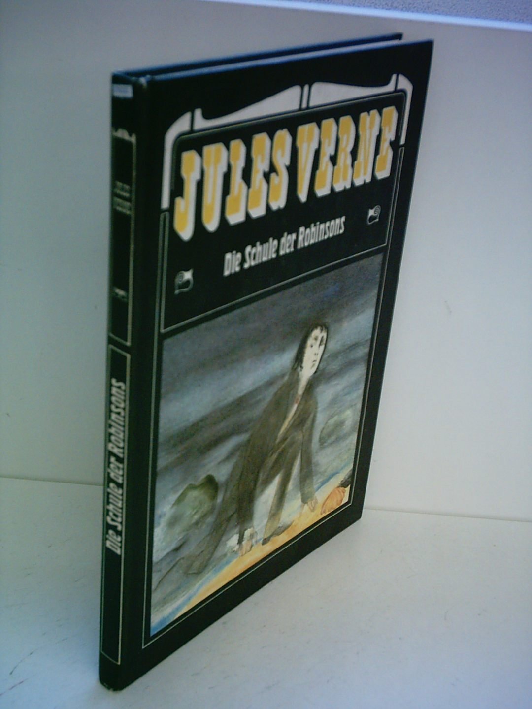 Die Schule der Robinsons. Mit Illustrationen von Wolfgang Würfel. Aus dem Französischen. Nach einer alten Übersetzung bearbeitet von Manfred Hoffmann. Contemporary literature