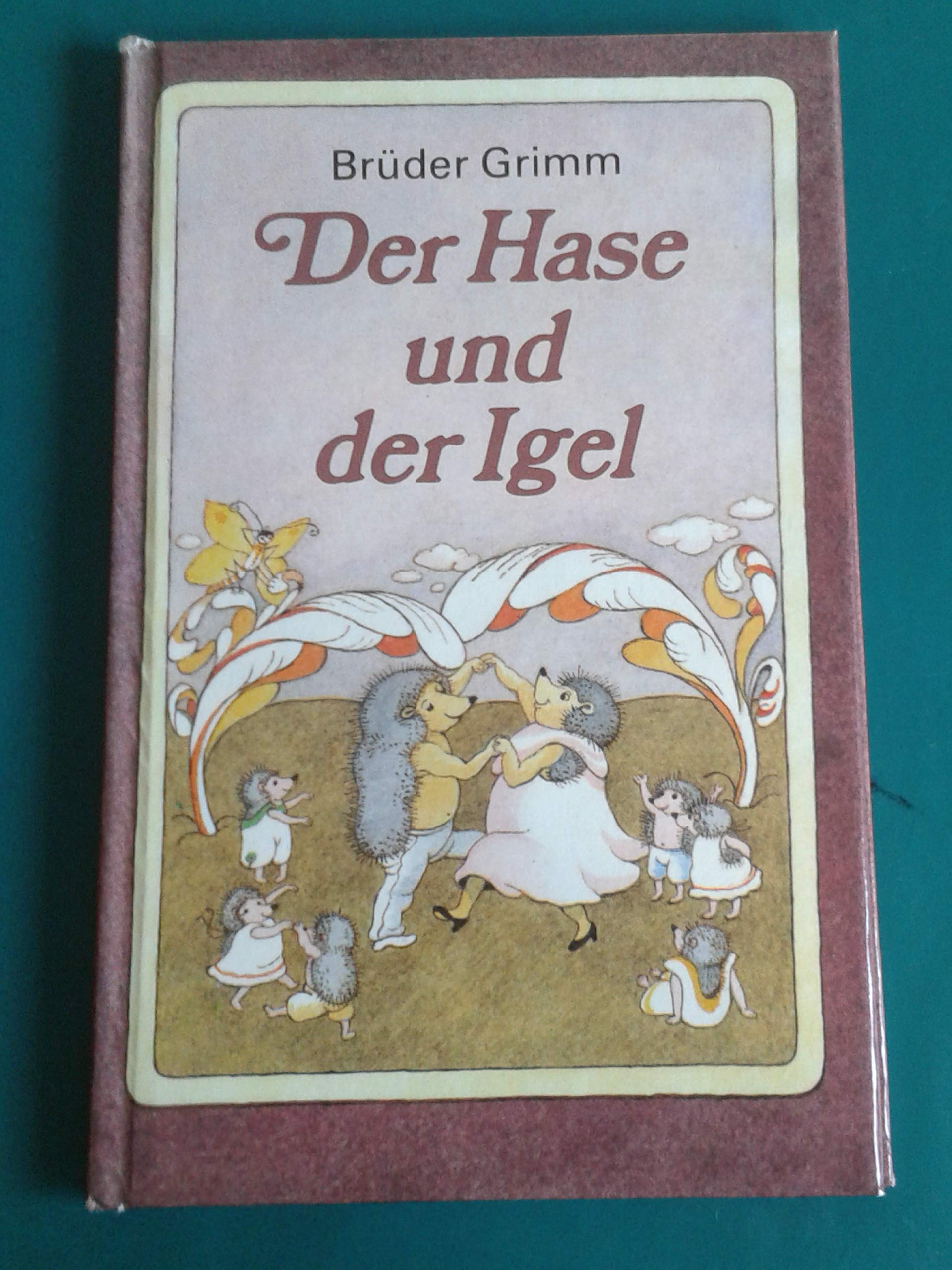 Der Hase und der Igel / Le lievre et le herisson Books