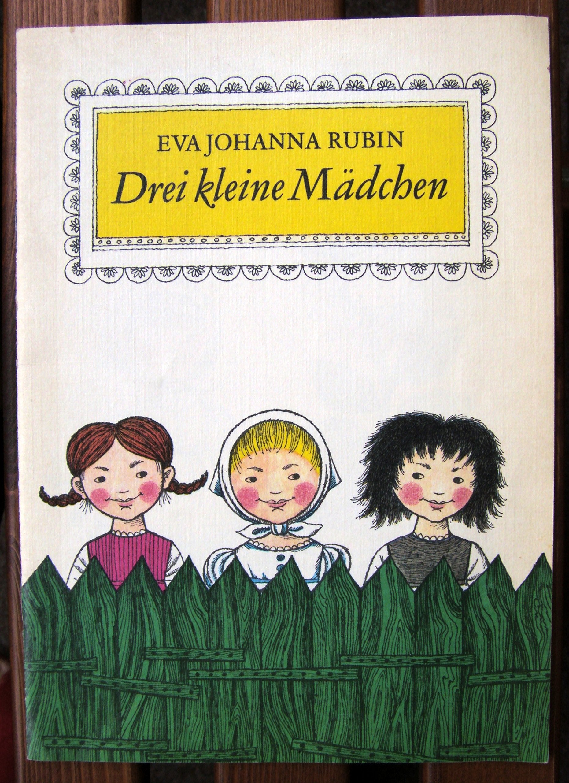 Drei kleine Mädchen Hobbies & Crafts