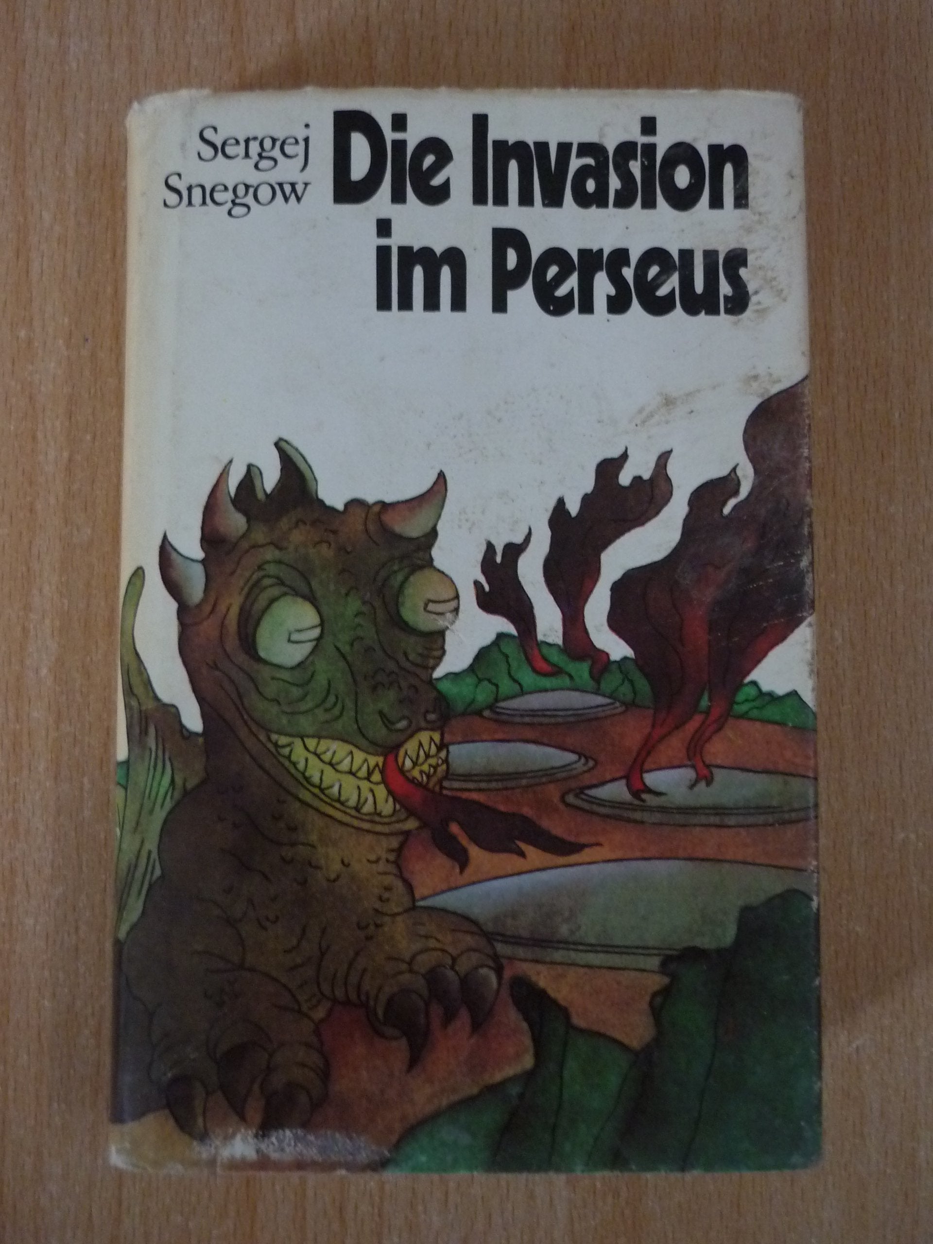Sergej Snegow: Die Invasion im Perseus - Zweites Buch des phantastischen Romans "Menschen wie Götter" Books