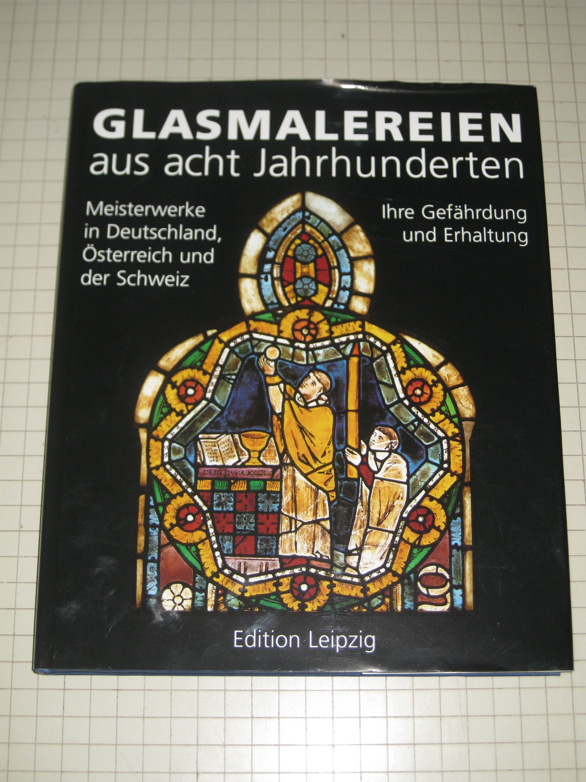 Glasmalereien aus acht Jahrhunderten Film, Art & Culture