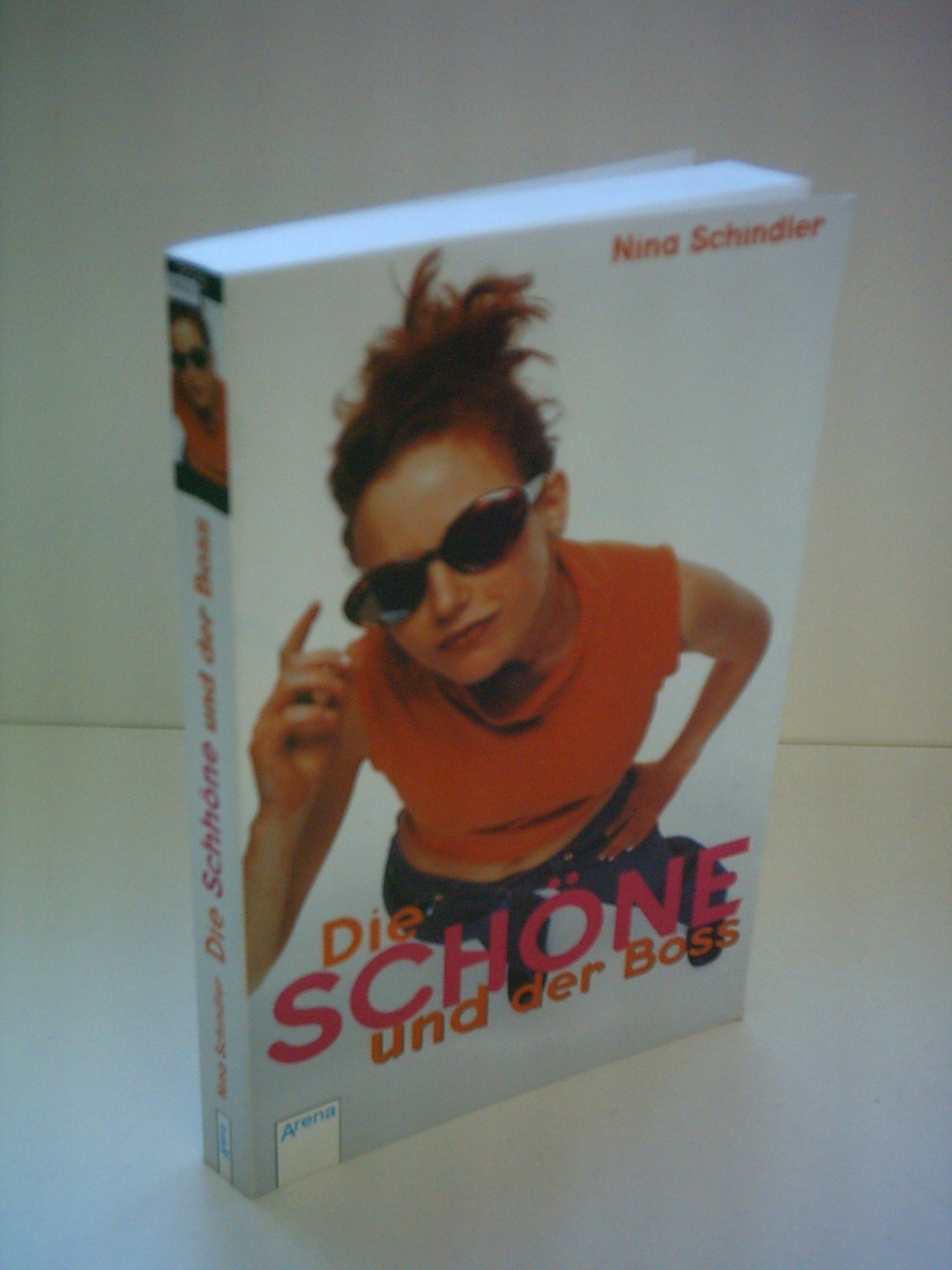 Die Schöne und der Boss (Arena Taschenbücher) Fantasy & Sci-Fi
