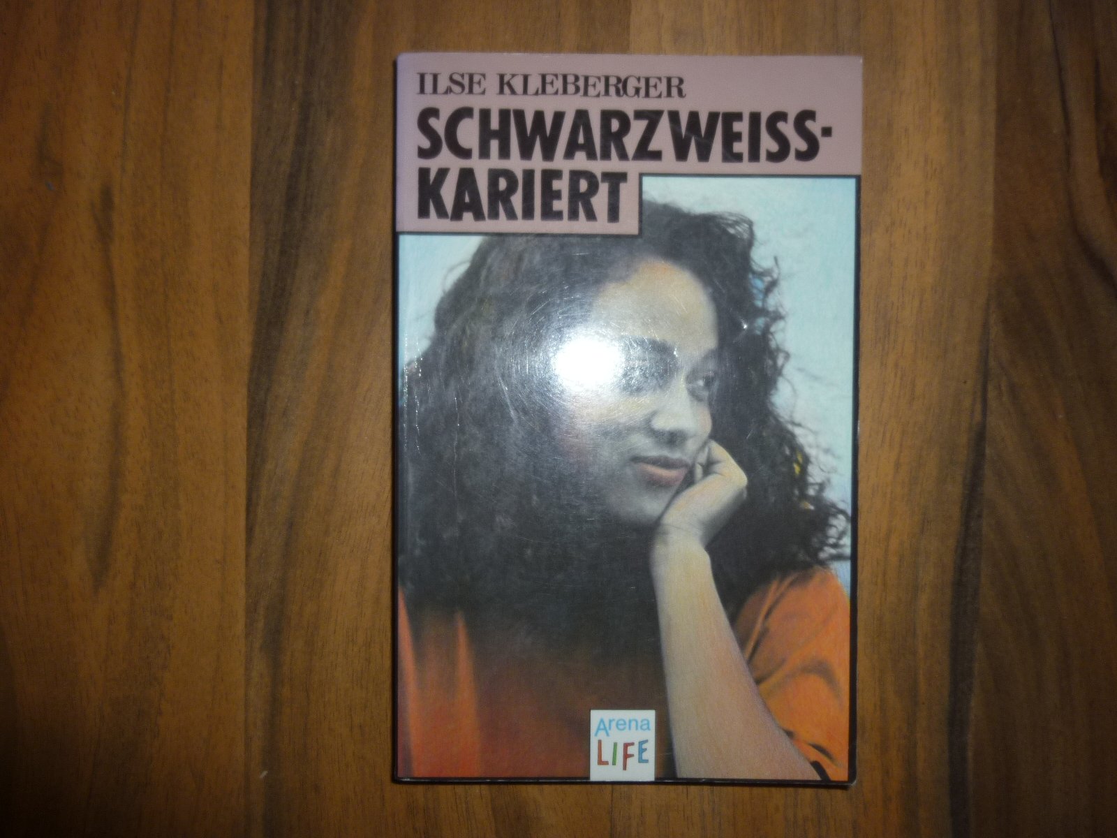 Schwarzweisskariert: Schwarze Haut - weisses Feeling: Jane sucht ihre Identität (Arena LIFE) Books
