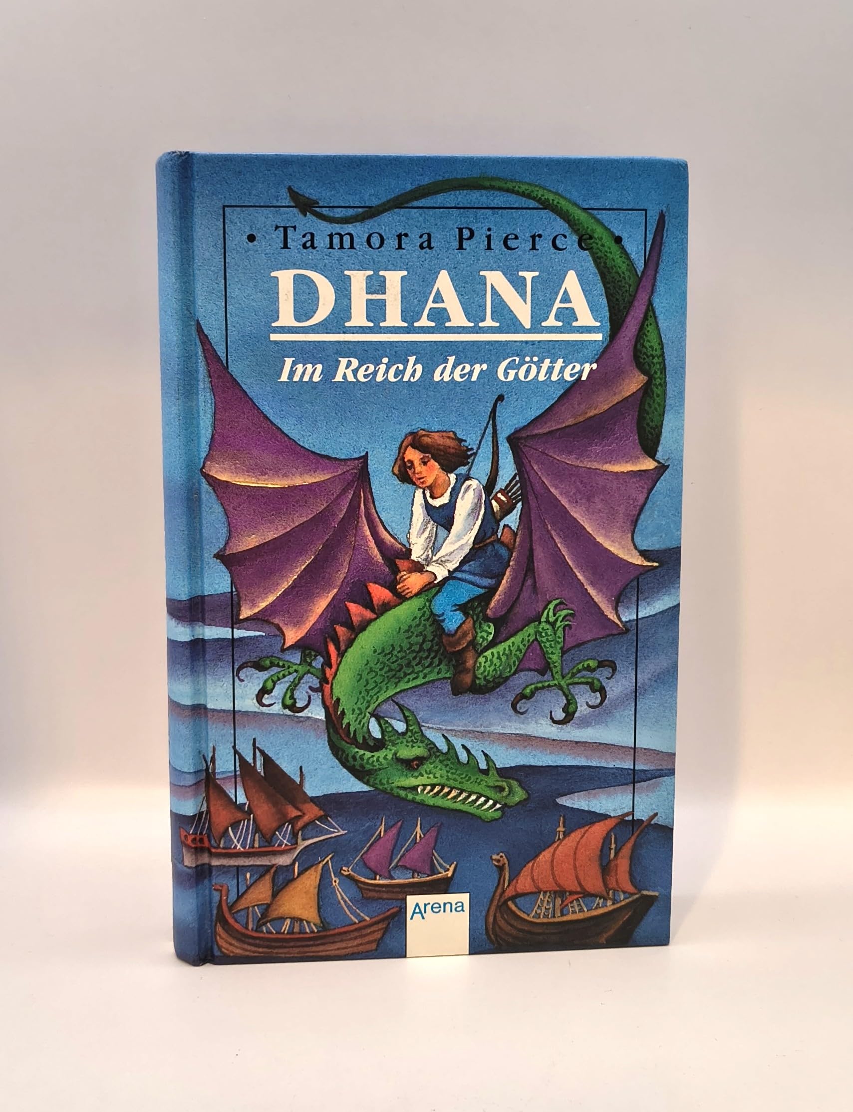 Dhana, Im Reich der Götter Contemporary literature