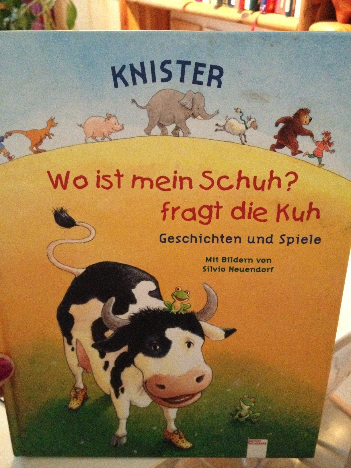 Wo ist mein Schuh? fragt die Kuh: Geschichten und Spiele (Edition Bücherbär) Children's books