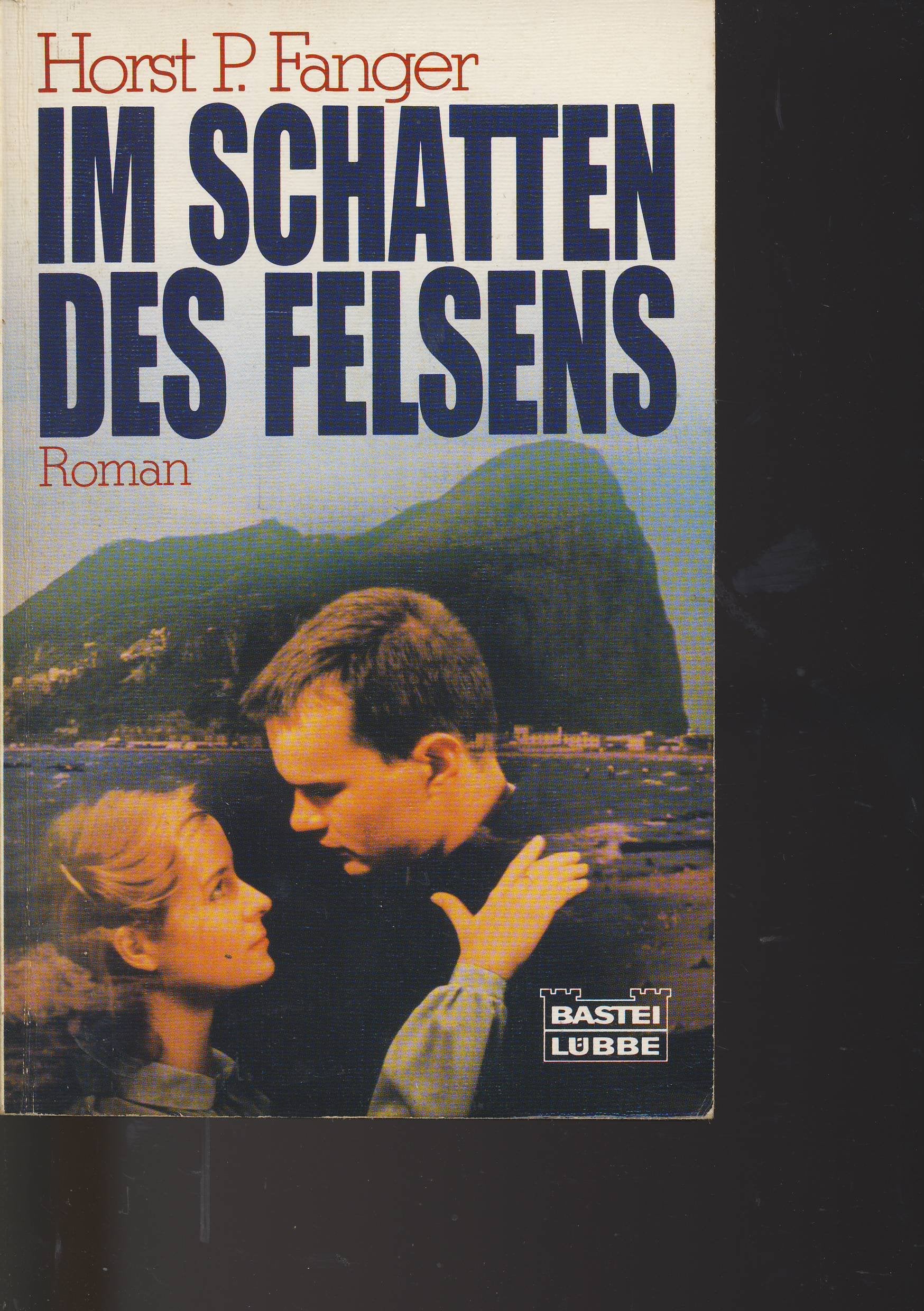 Im Schatten des Felsen. Roman. Books