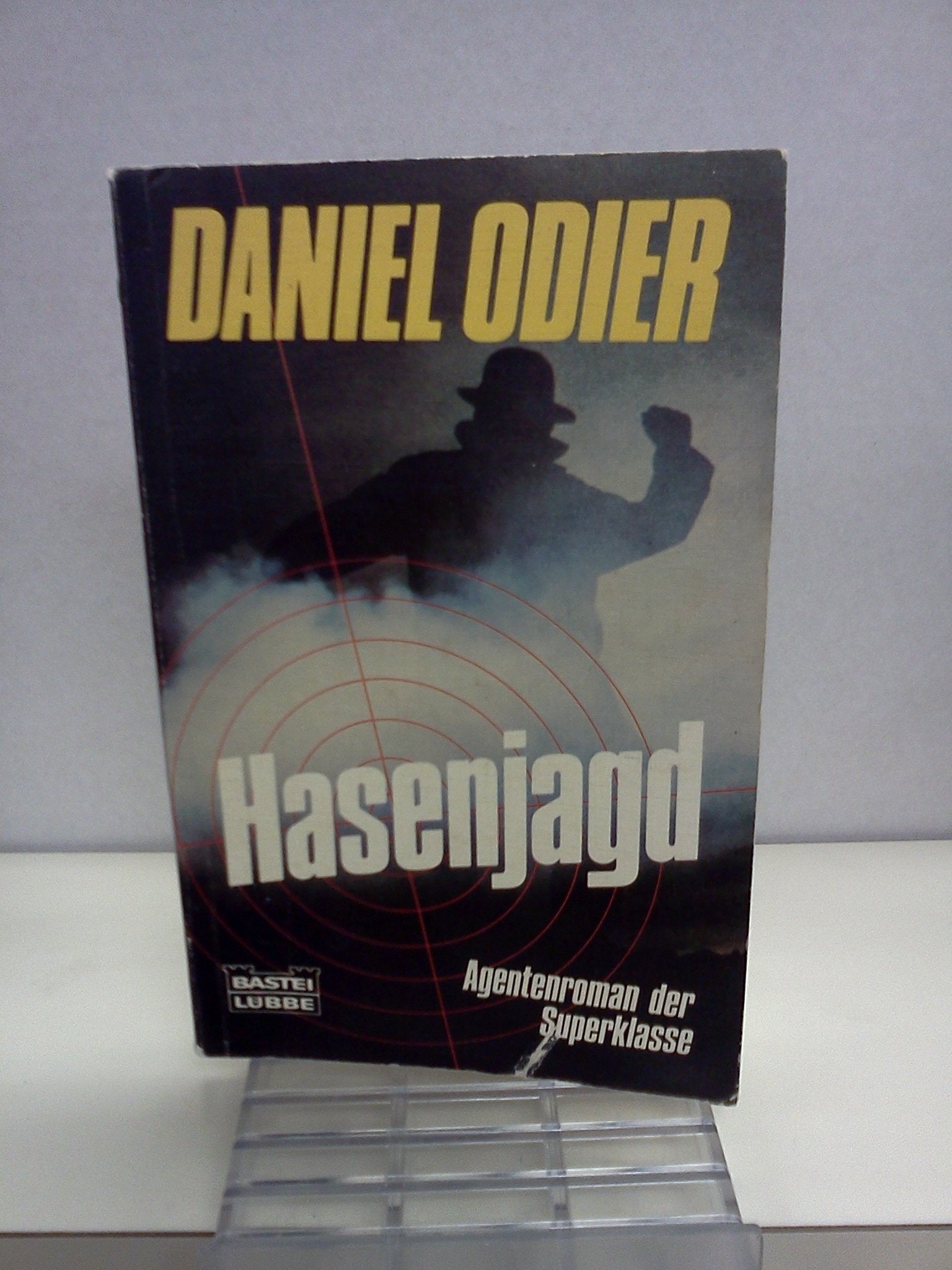 Hasenjagd (Allgemeine Reihe. Bastei Lübbe Taschenbücher) Books