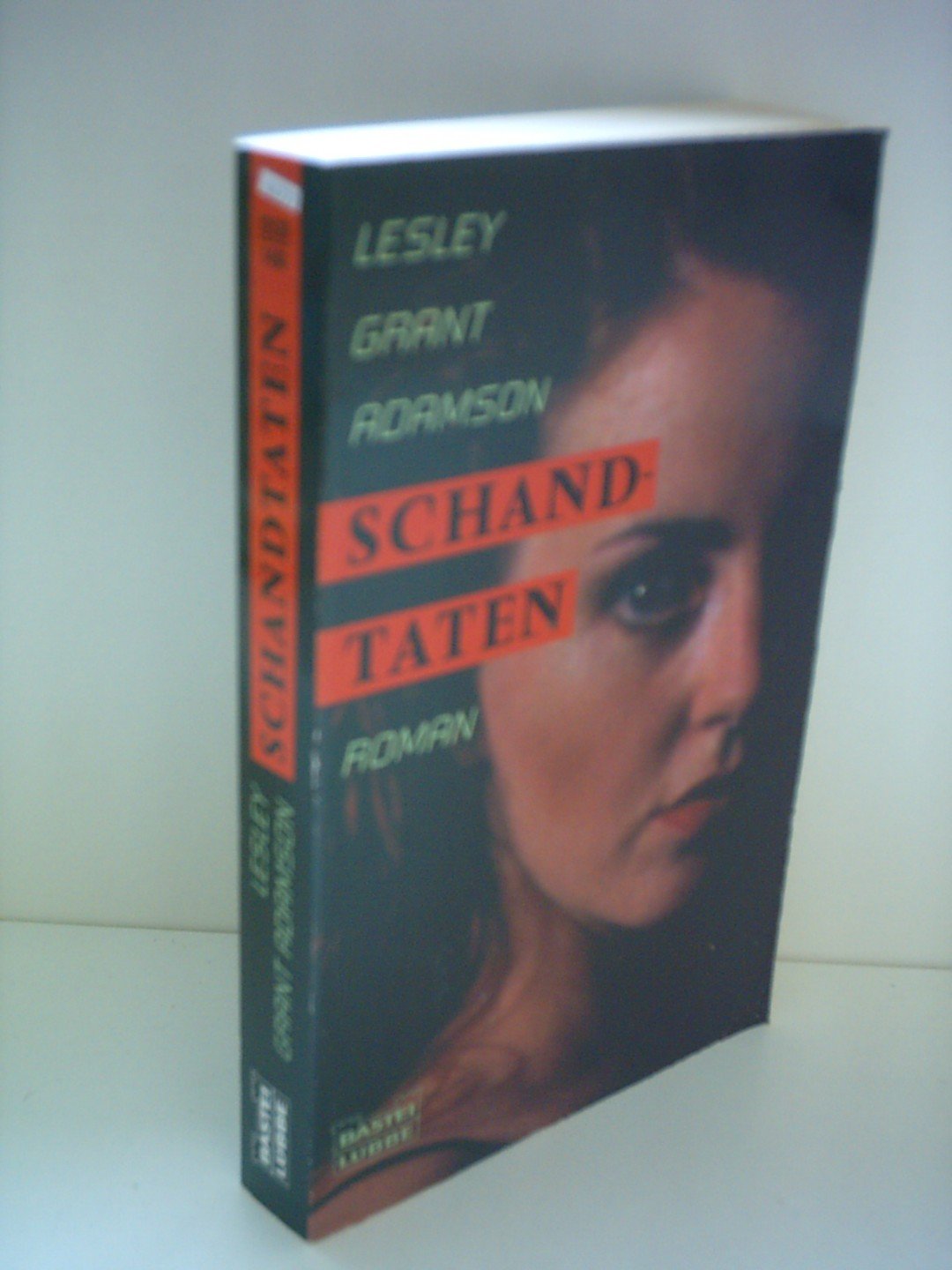 Schandtaten (Allgemeine Reihe. Bastei Lübbe Taschenbücher) Books