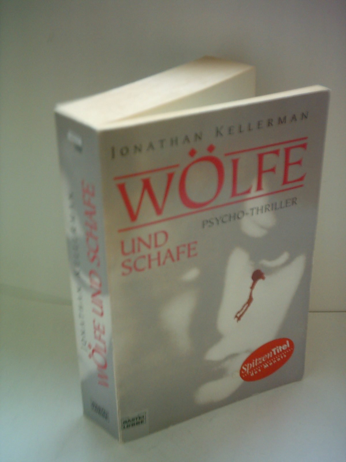 Wölfe und Schafe (Allgemeine Reihe. Bastei Lübbe Taschenbücher) Crime & Thrillers