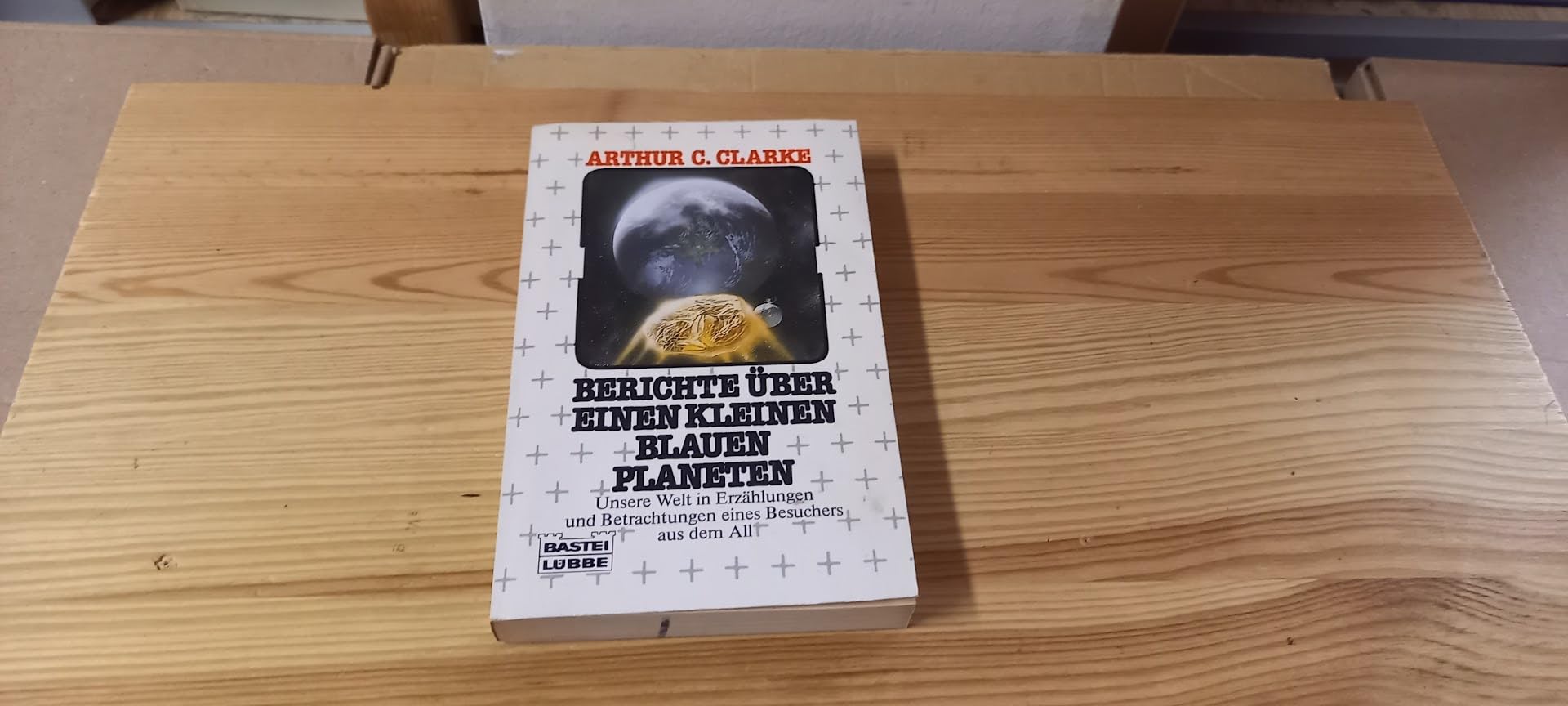 Berichte über einen kleinen blauen Planeten (Allgemeine Reihe. Bastei Lübbe Taschenbücher) Fantasy & Sci-Fi