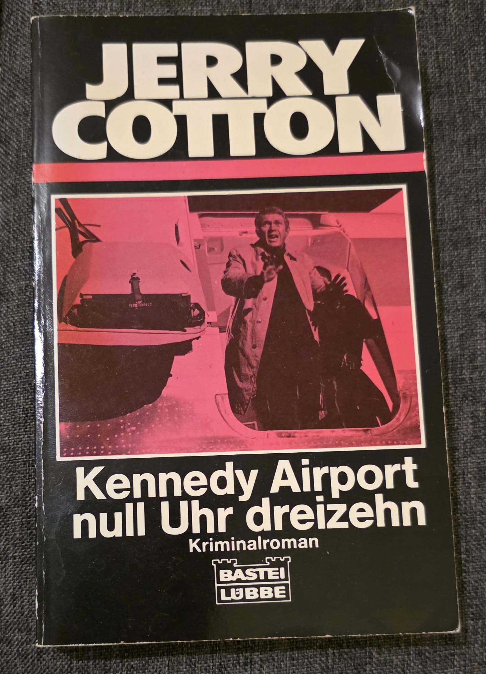 Kennedy Airport null Uhr dreizehn (Jerry Cotton Neuauflage. Bastei Lübbe Taschenbücher / Neuauflage) Crime & Thrillers