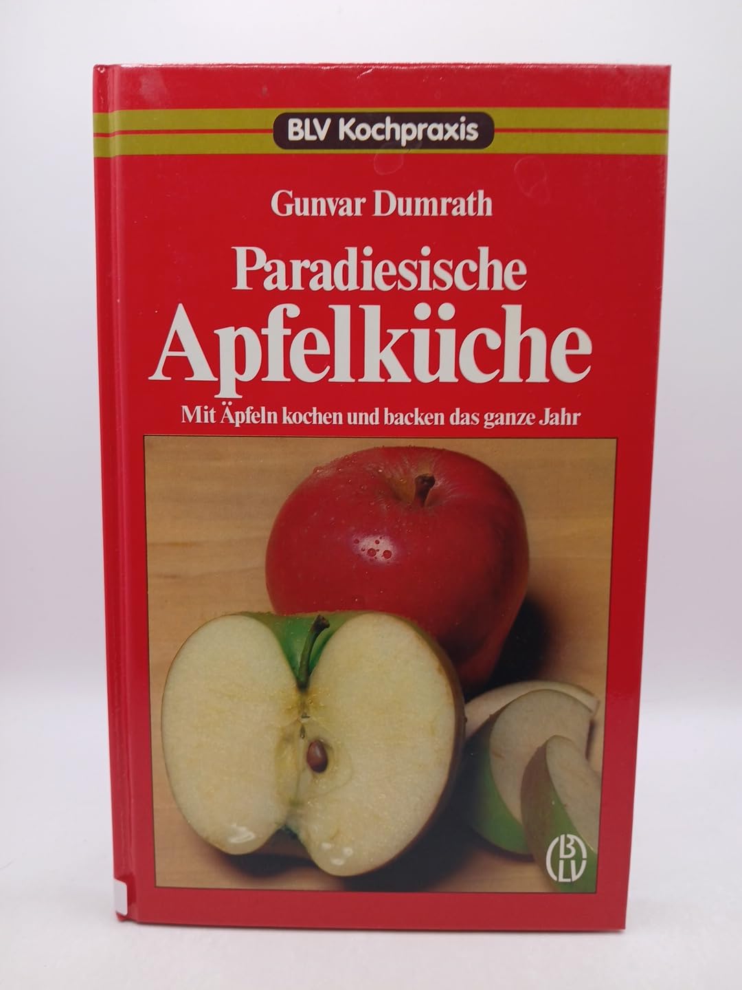 Paradiesische Apfelküche : mit Äpfeln kochen u. backen d. ganze Jahr. Books