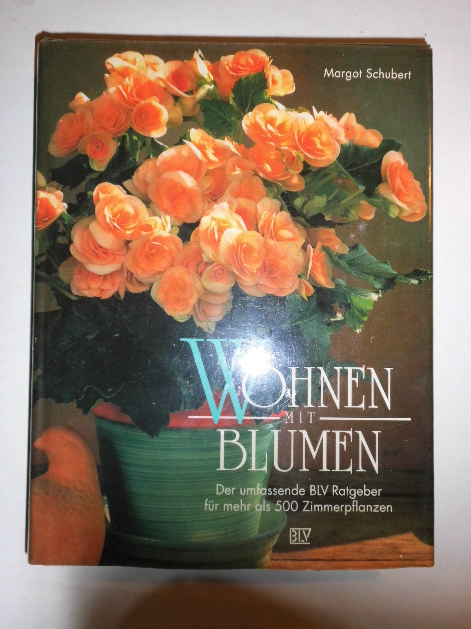 Wohnen mit Blumen. Der umfassende Ratgeber für mehr als 500 Zimmerpflanzen Books