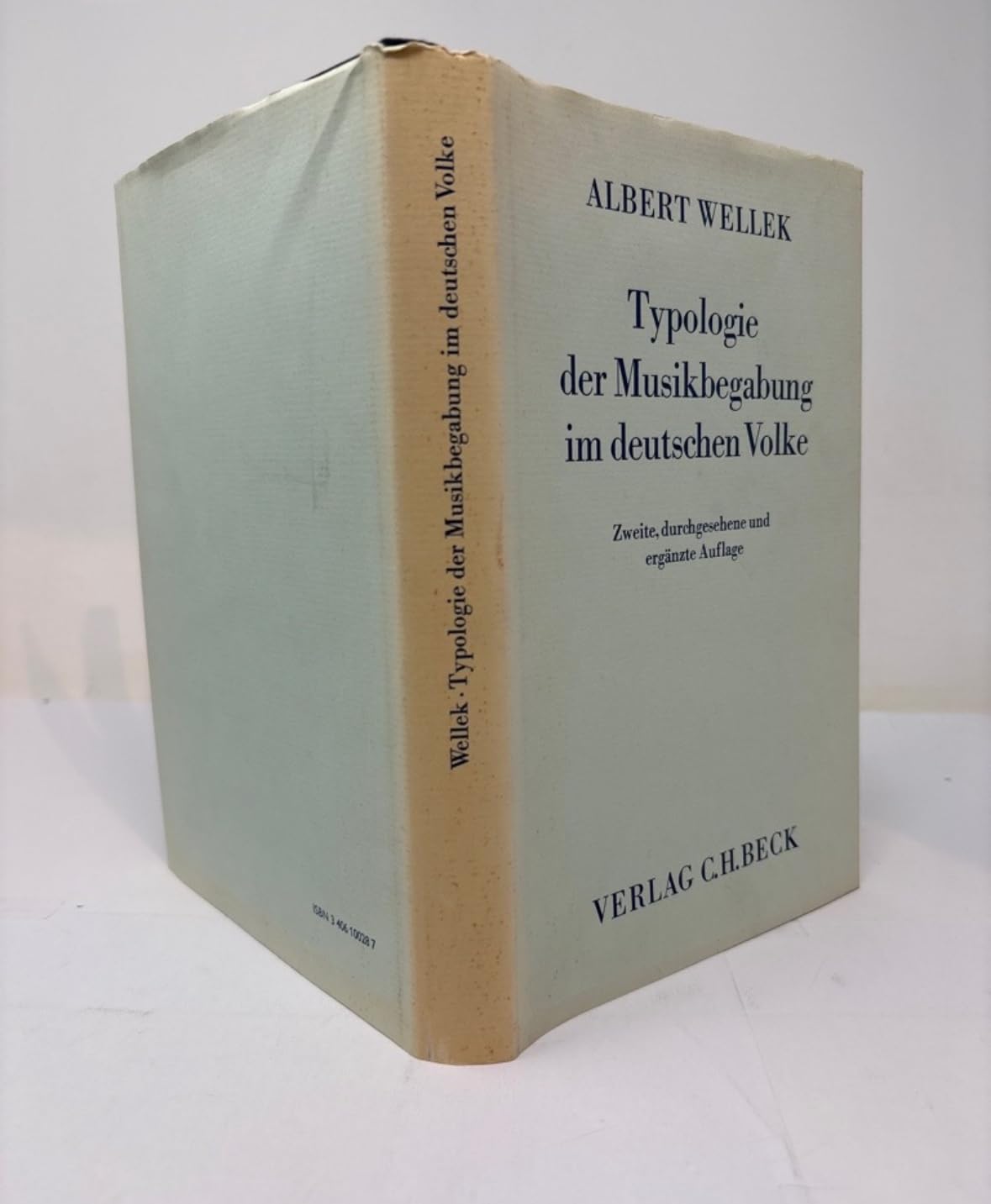 Typologie der Musikbegabung im deutschen Volke. Grundlegung einer psychologischen Theorie der Musik und Musikgeschichte. Zweite Auflagemit einem Nachtrag: Gegenwartsprobleme der Musikpsychologie und -Ästhetik. Arts & Music