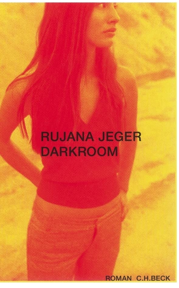 Darkroom: Roman Contemporary literature