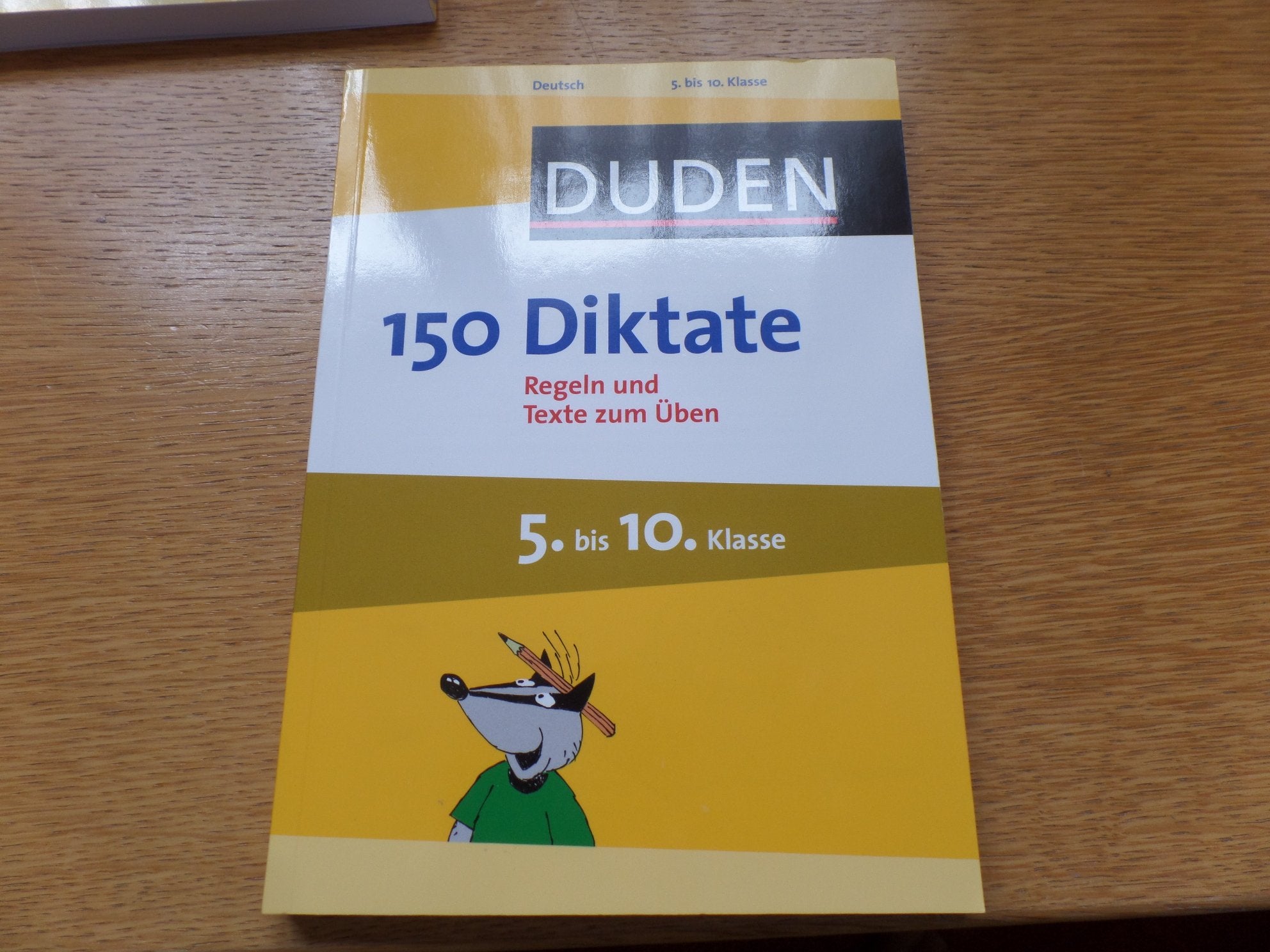 150 Diktate 5. bis 10. Klasse: Regeln und Texte zum Üben (Duden - 150 Übungen) Study Guides