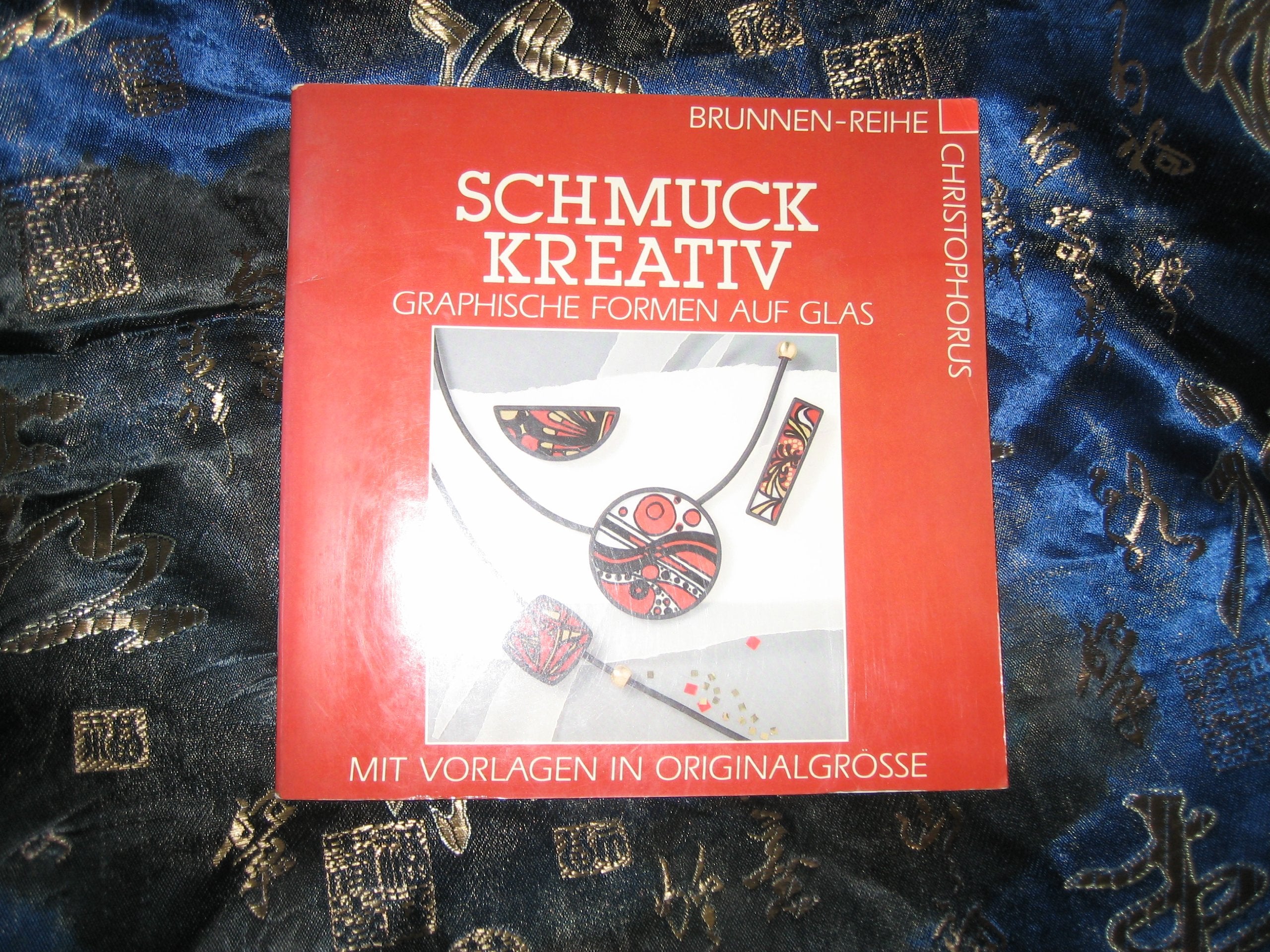 Schmuck kreativ Film, Art & Culture