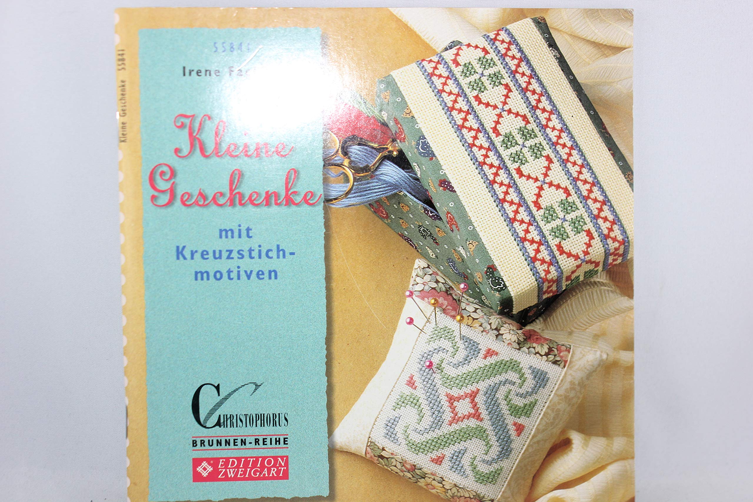 Brunnen-Reihe, Kleine Geschenke mit Kreuzstichmotiven Hobbies & Crafts