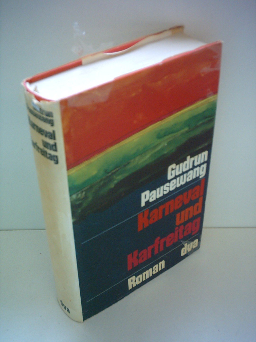 Karneval und Karfreitag. Die Geschichte der Noris Luna Books