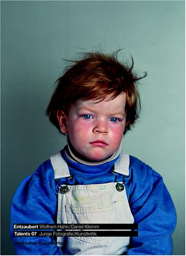 Entzaubert /Wir simulieren uns zu Tode. Anmerkungen zum Fotozyklus "Ein entzaubertes Kinderzimmer" von Wolfram Hahn (C/O Talents Junge Fotografie/Kunstkritik) Photography