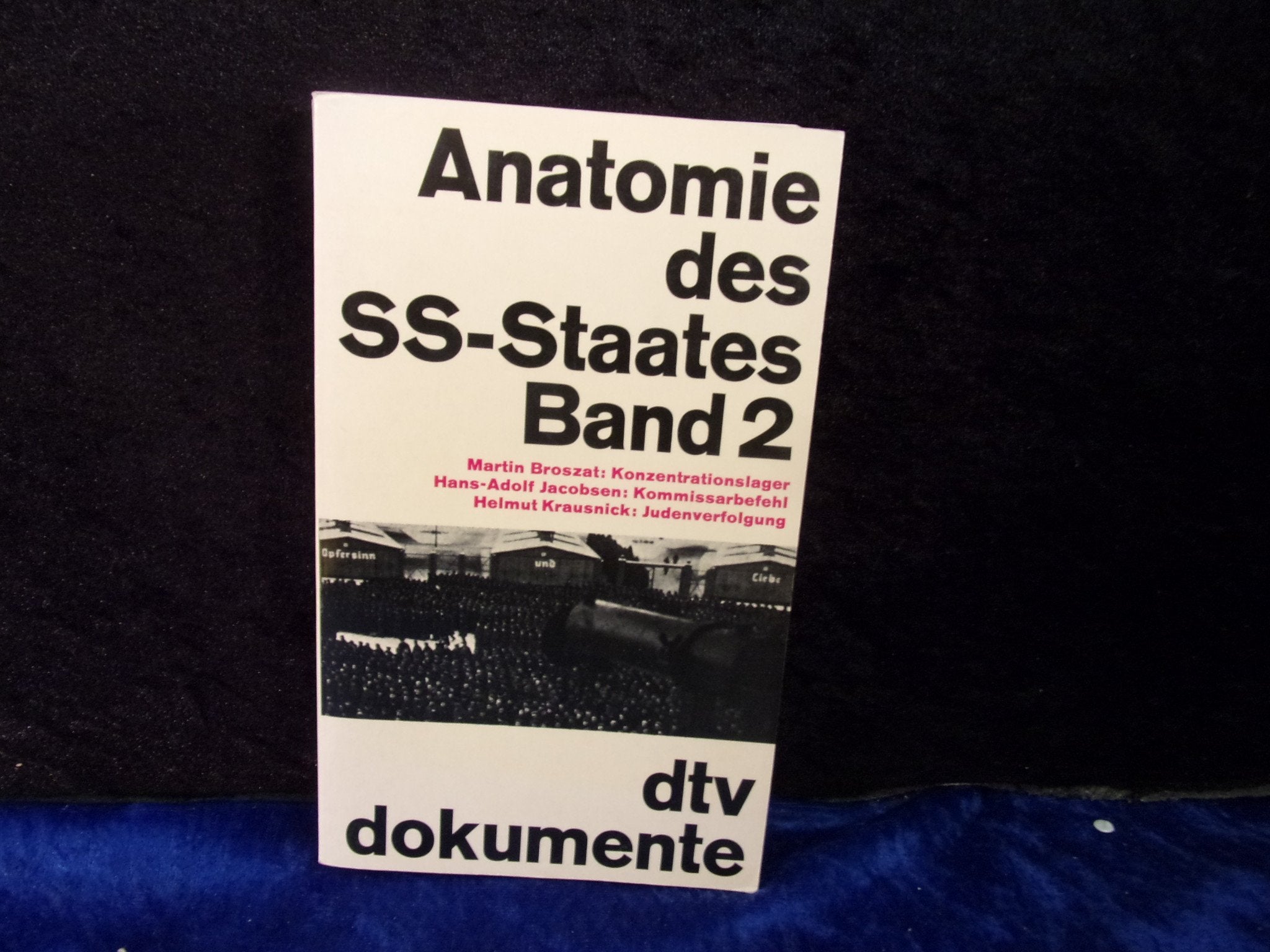 Anatomie des SS-Staates / Konzentrationslager. - Jacobsen, Hans A: Kommissarbefehl. - Krausnick, Helmut: Judenverfolgung Medicine