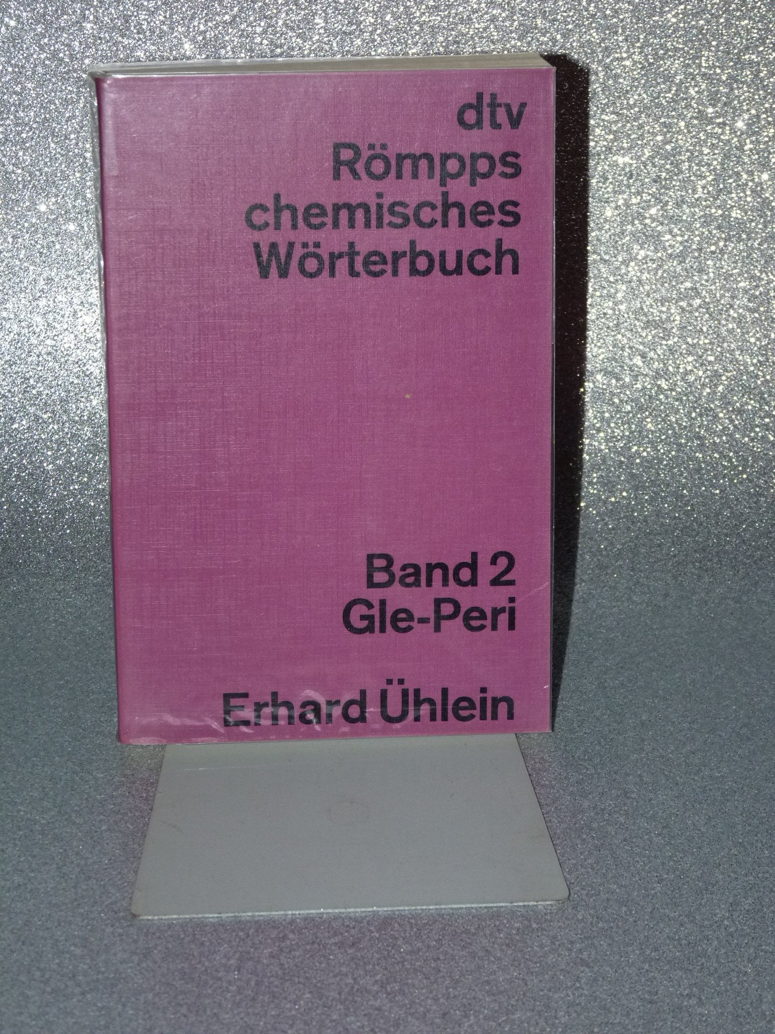 Römpps chemisches Wörterbuch II. Learning & Reference Books