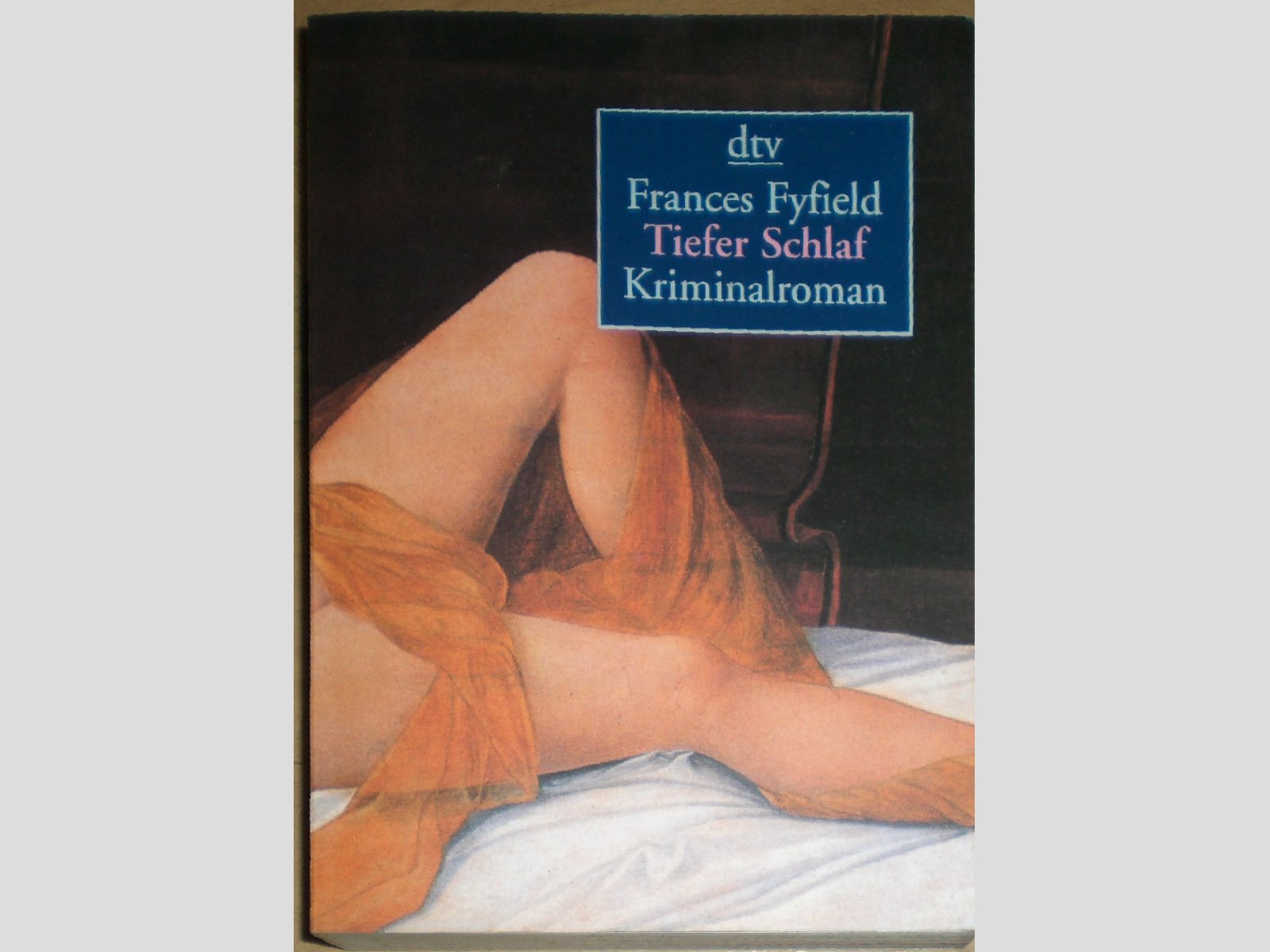 Tiefer Schlaf: Kriminalroman (dtv Unterhaltung) Books