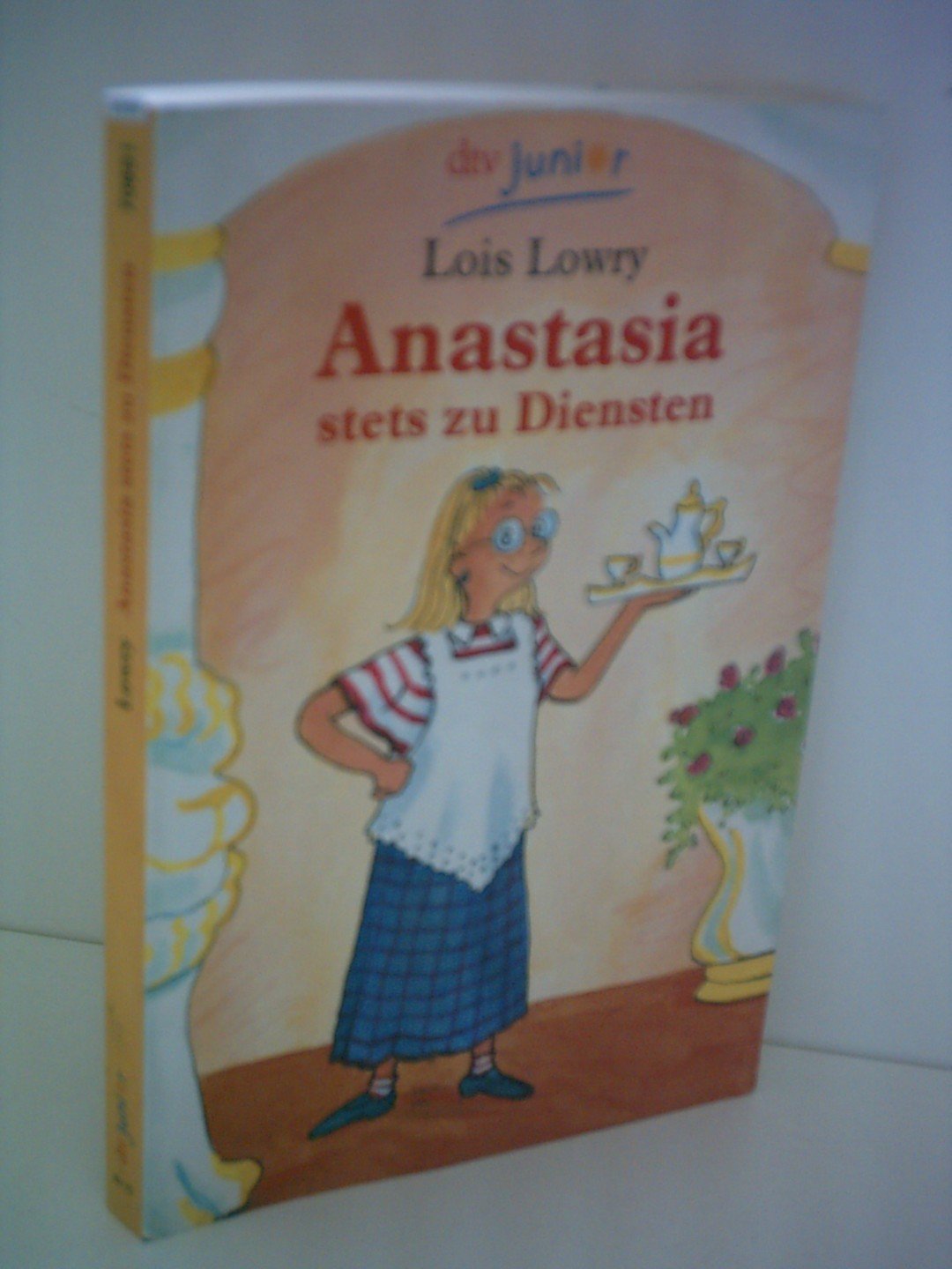 Anastasia stets zu Diensten (dtv junior) Contemporary literature