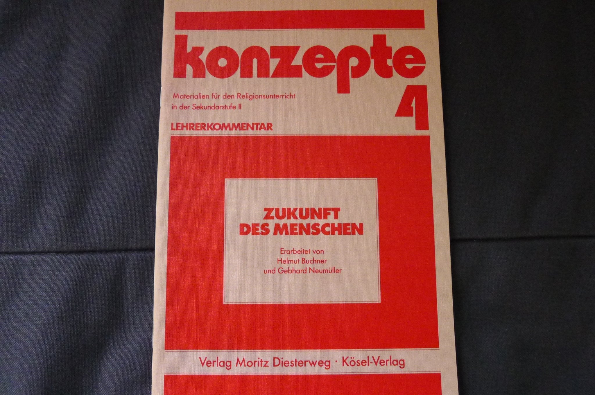Konzepte / Zukunft des Menschen: Materialien für den Religionsunterricht in der Sekundarstufe II / Lehrerkommentar (Konzepte: Materialien für den Religionsunterricht in der Sekundarstufe II) Politics & History