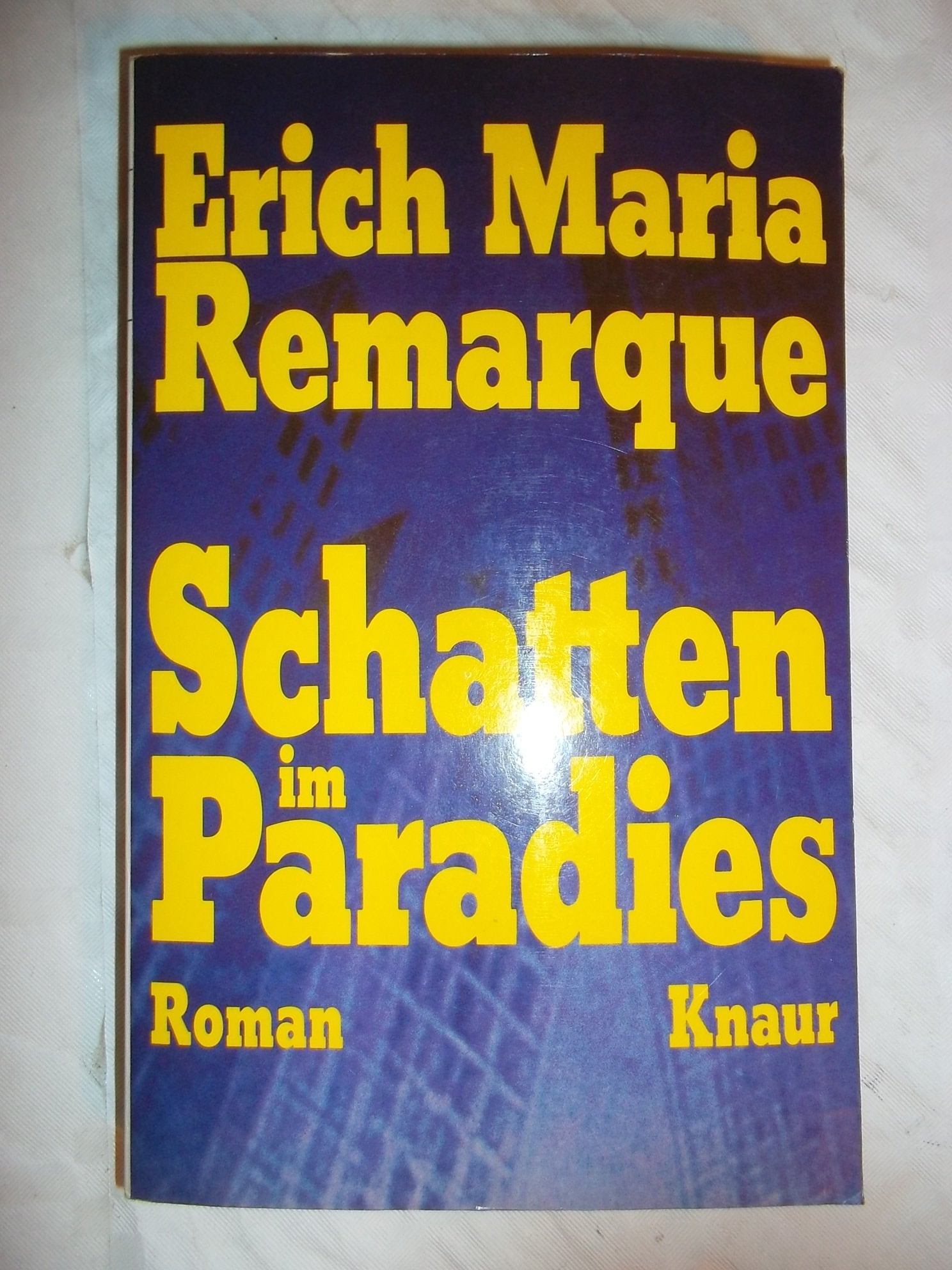 Schatten im Paradies (Knaur Taschenbücher. Romane, Erzählungen) Learning & Reference